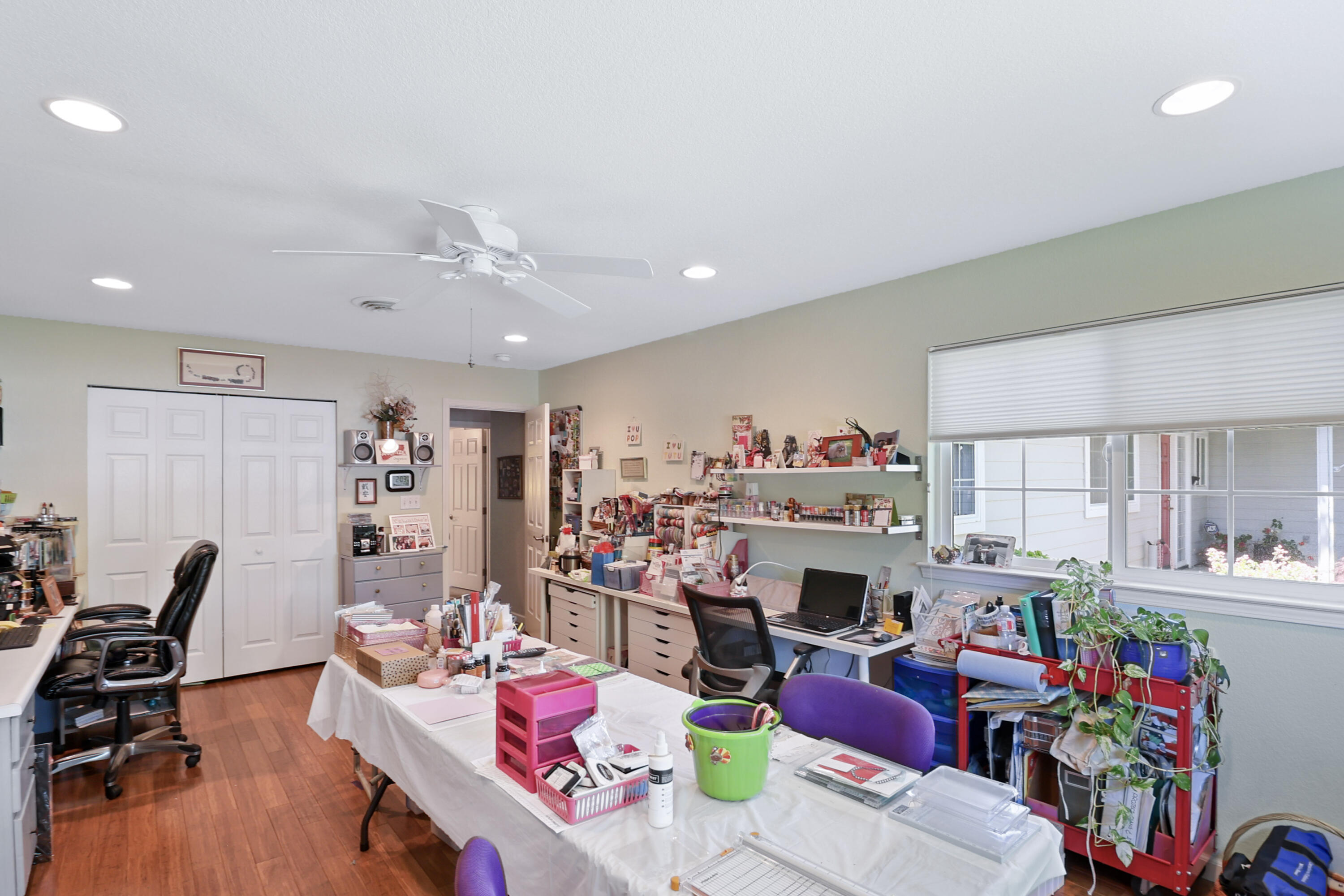 4890 Huntington Drive