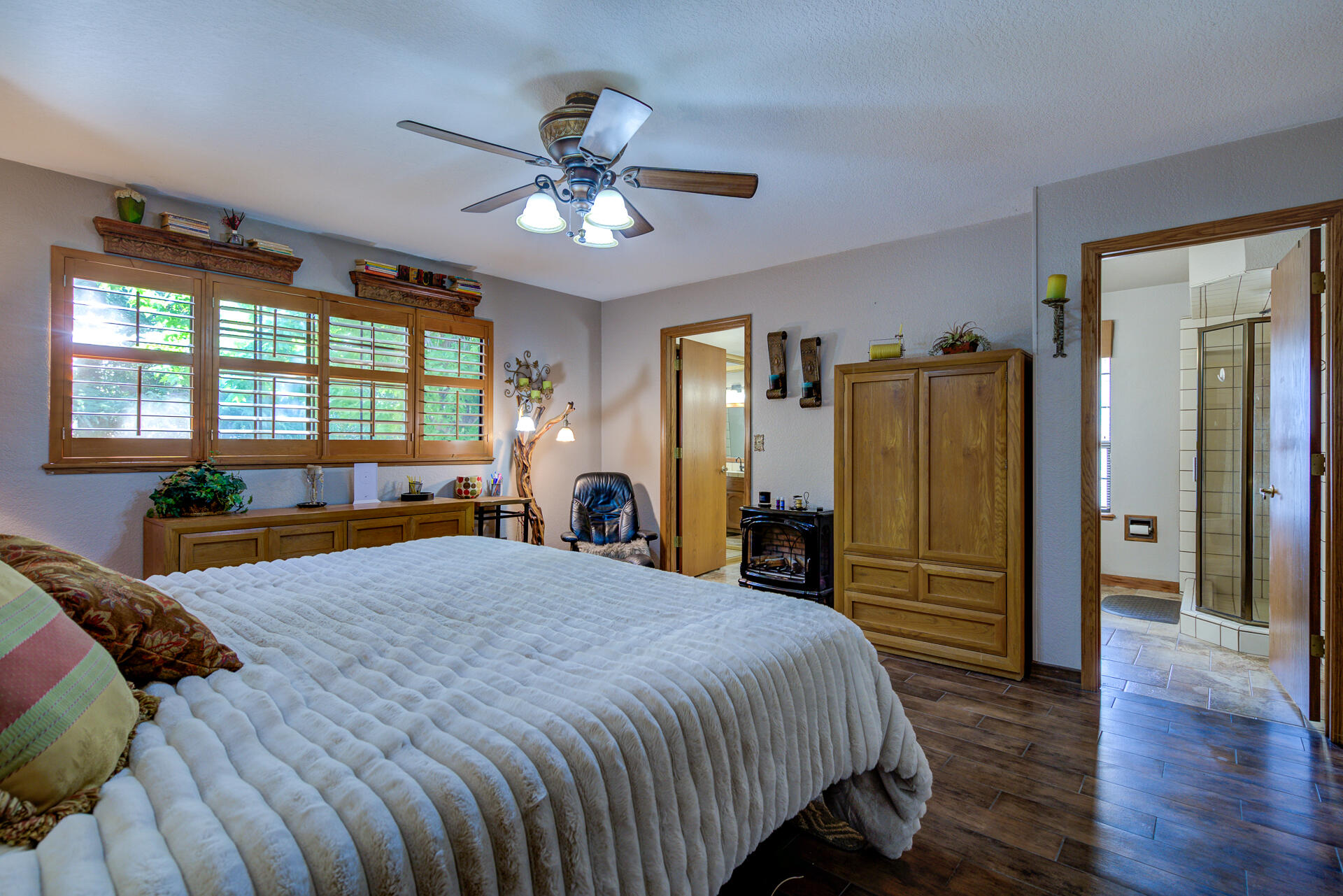 9912 Cow Creek Drive