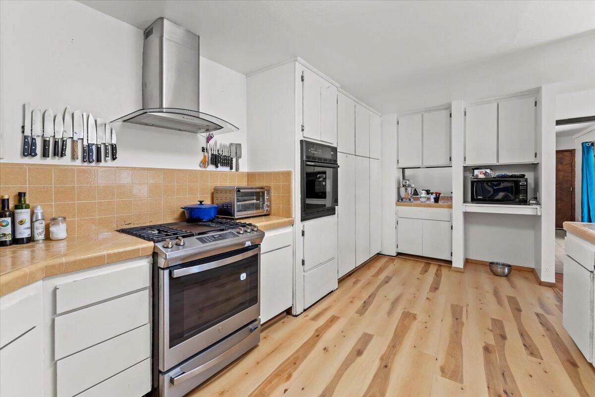 13185 Montecito Road