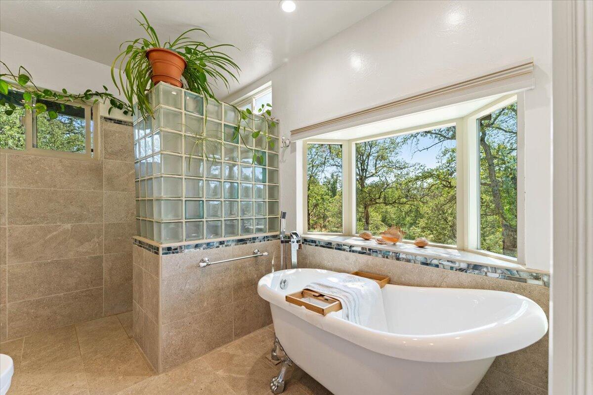 8828 Sun Valley Drive