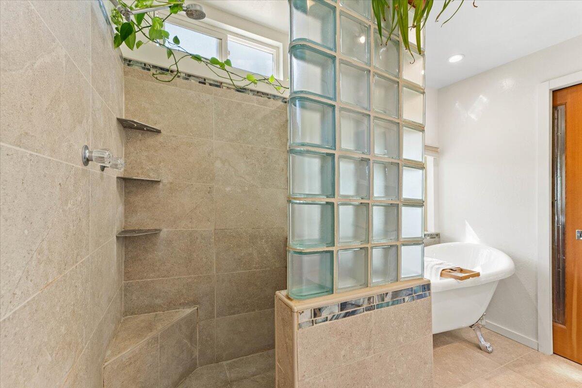 8828 Sun Valley Drive