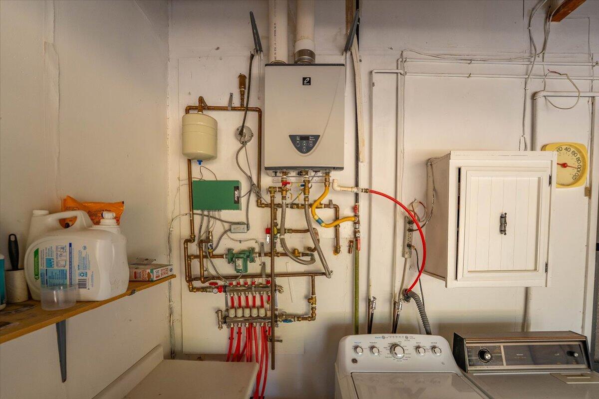 8828 Sun Valley Drive