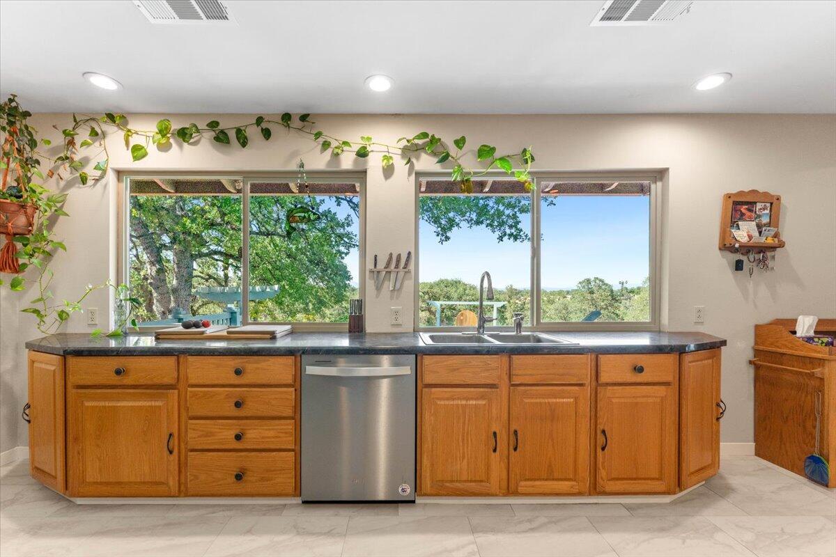 8828 Sun Valley Drive