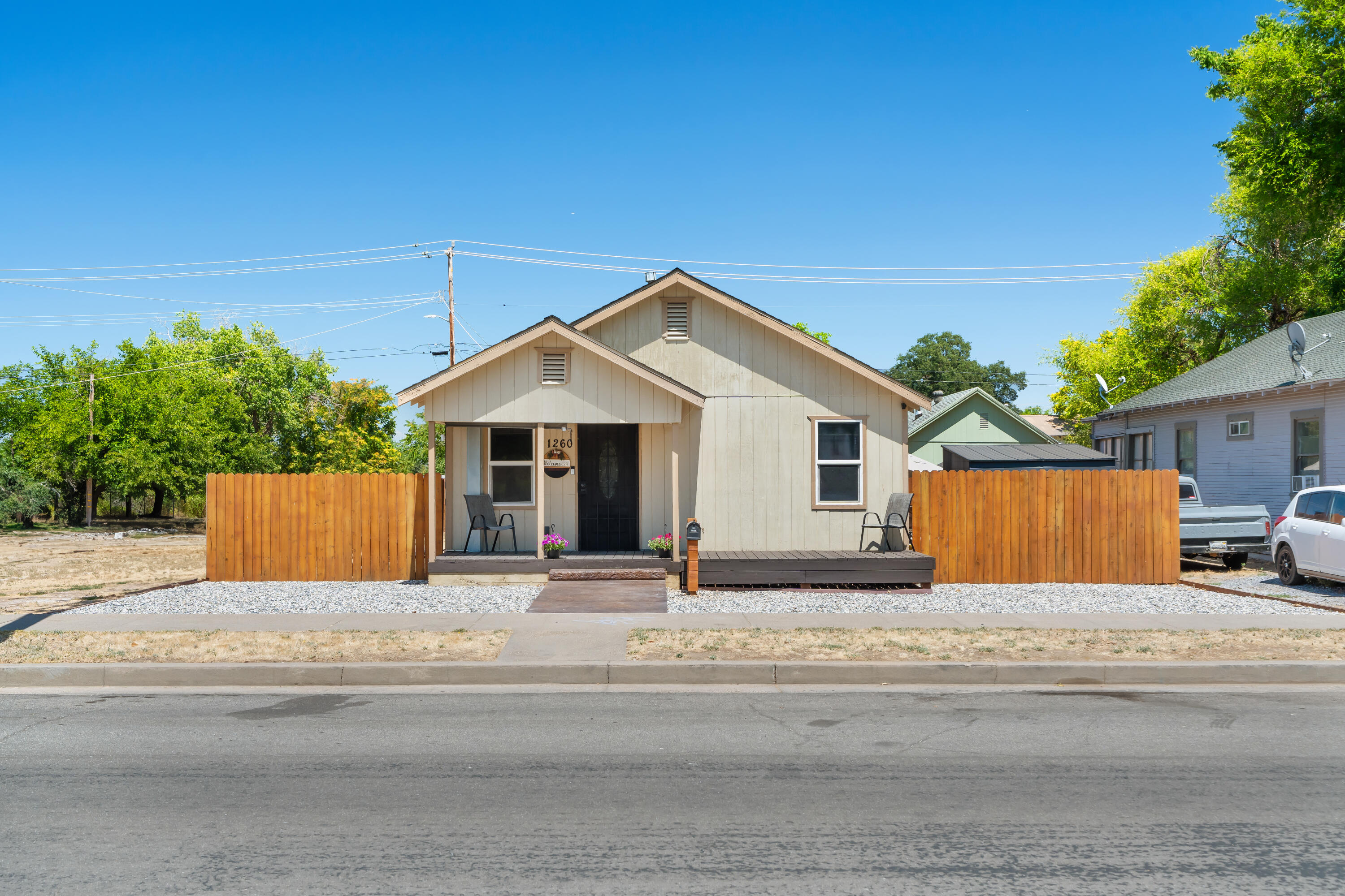1260 Monroe Street