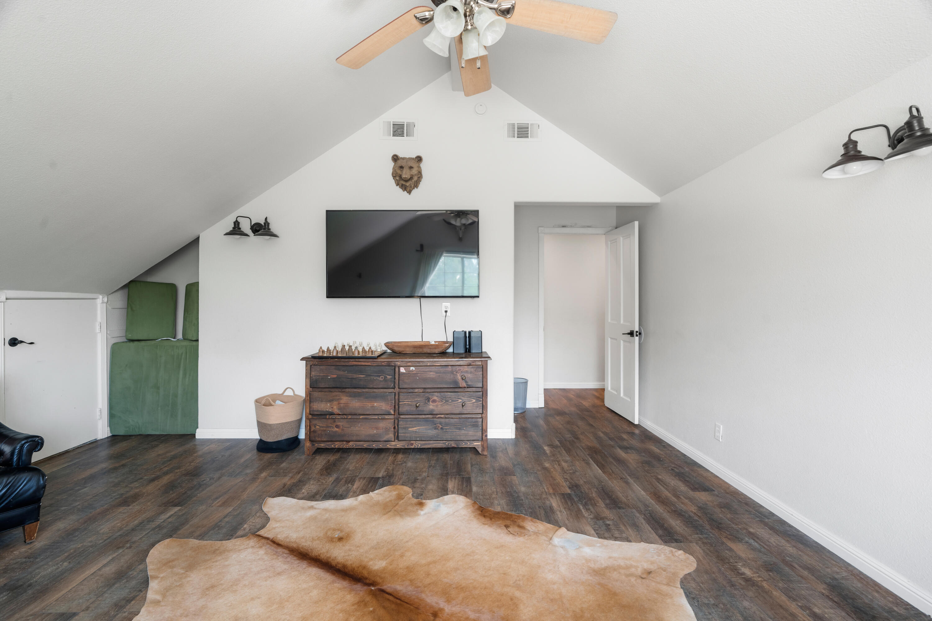 1355 Hope Lane