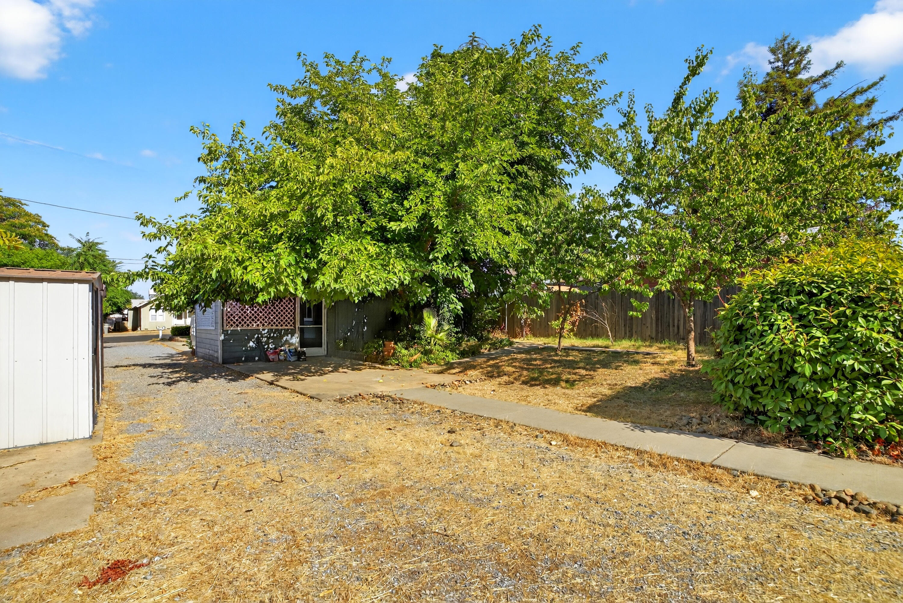 2252 Waldon Street