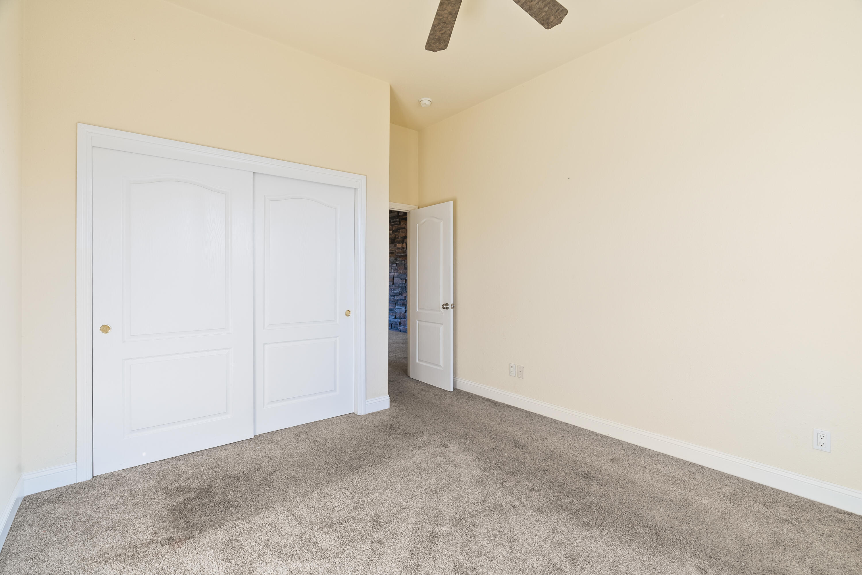 14860 Oak Knoll Drive