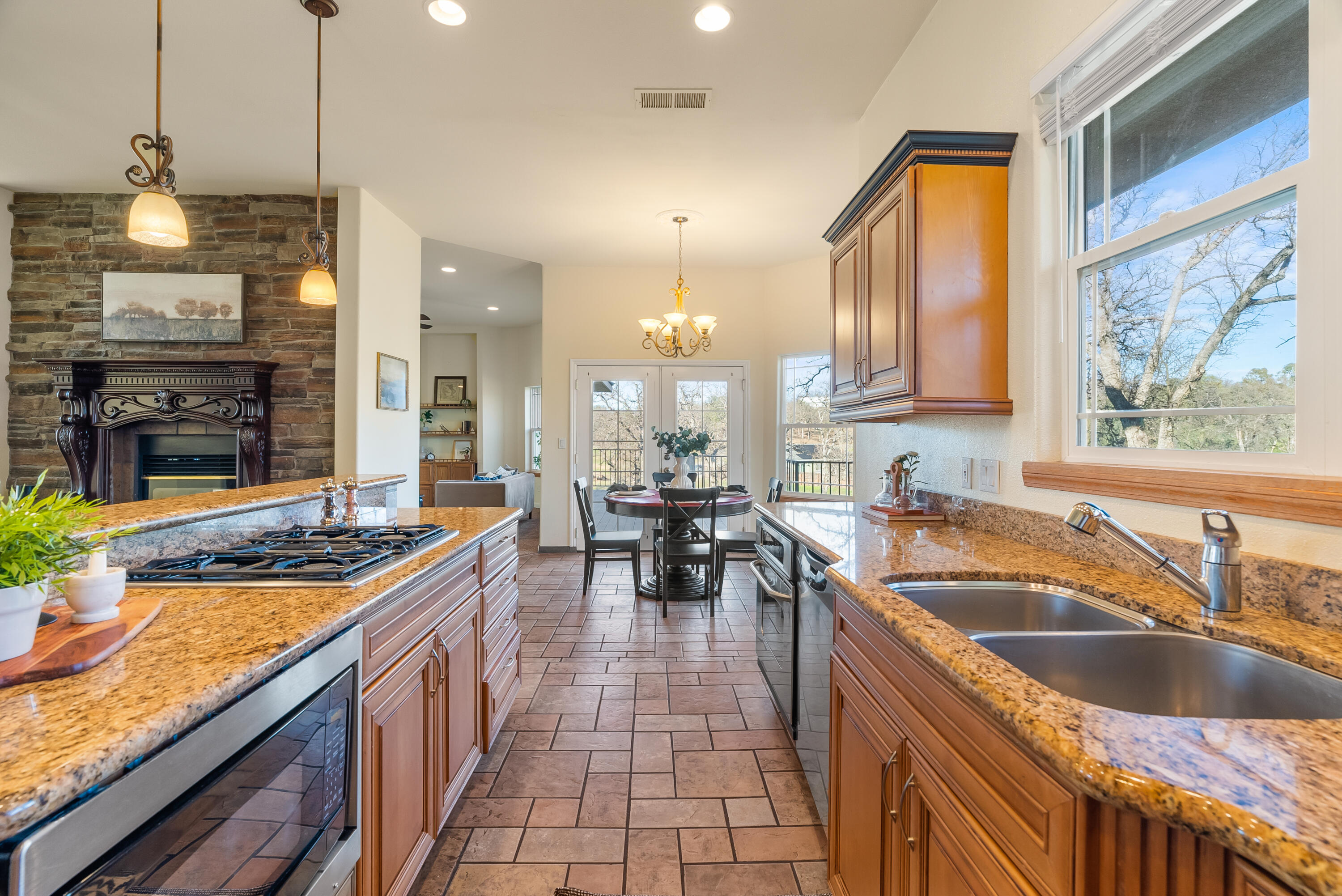 14860 Oak Knoll Drive