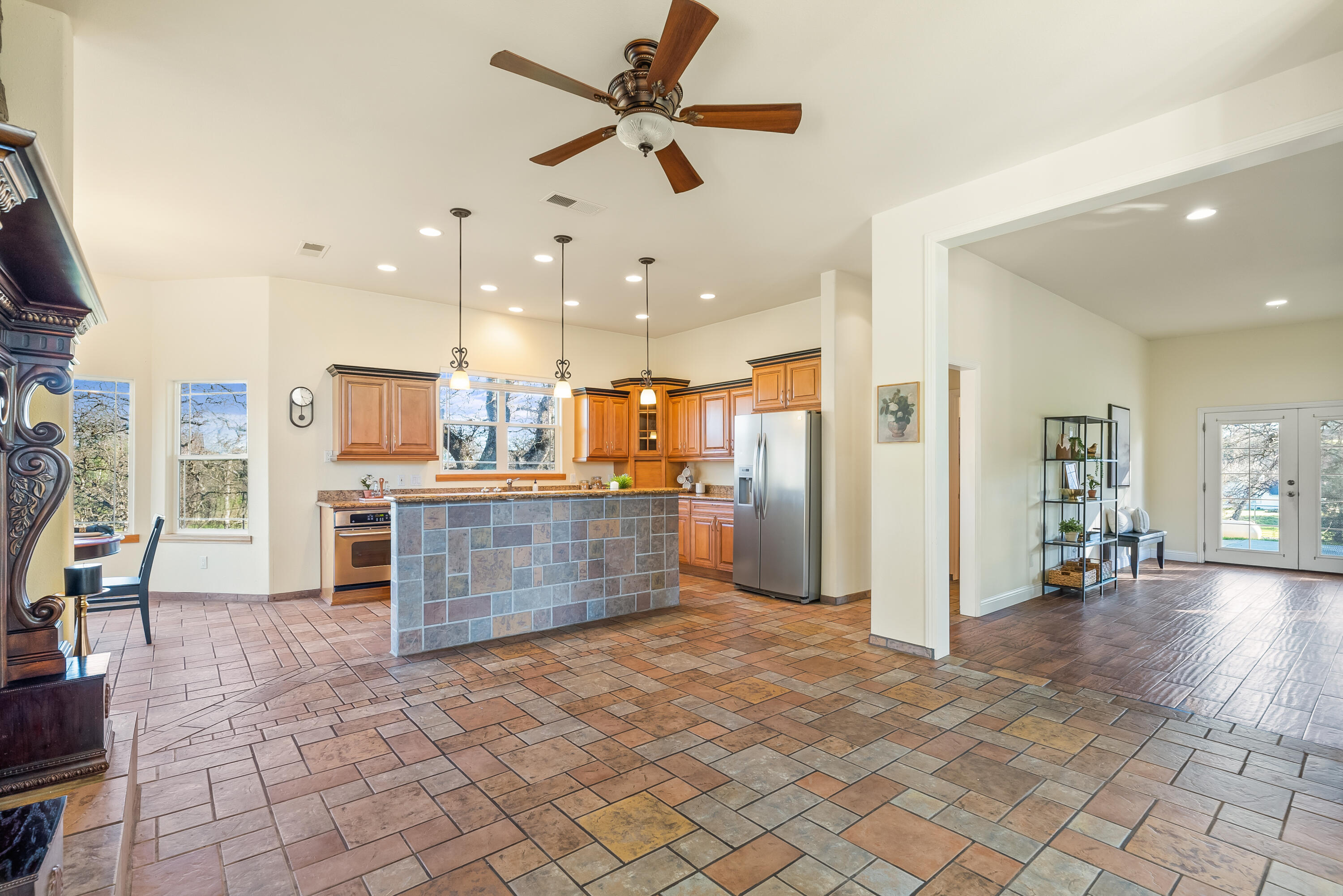 14860 Oak Knoll Drive