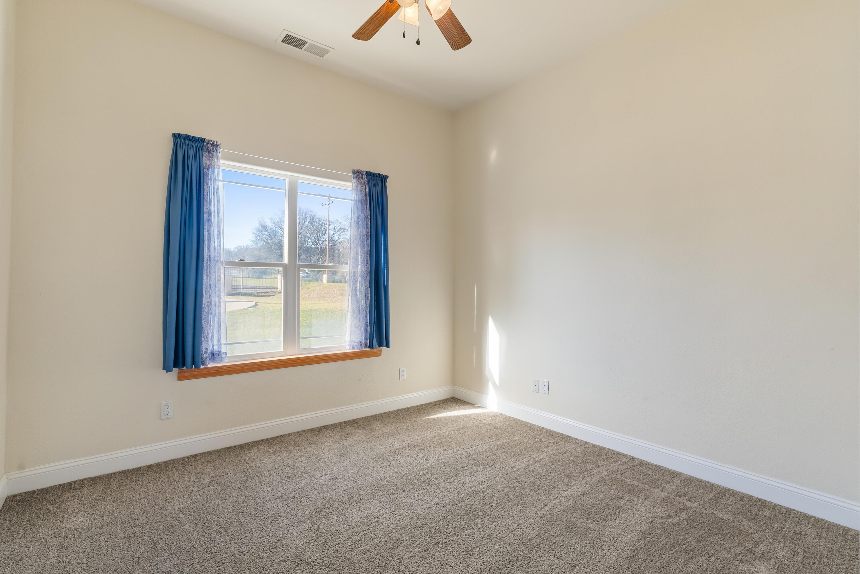 14860 Oak Knoll Drive