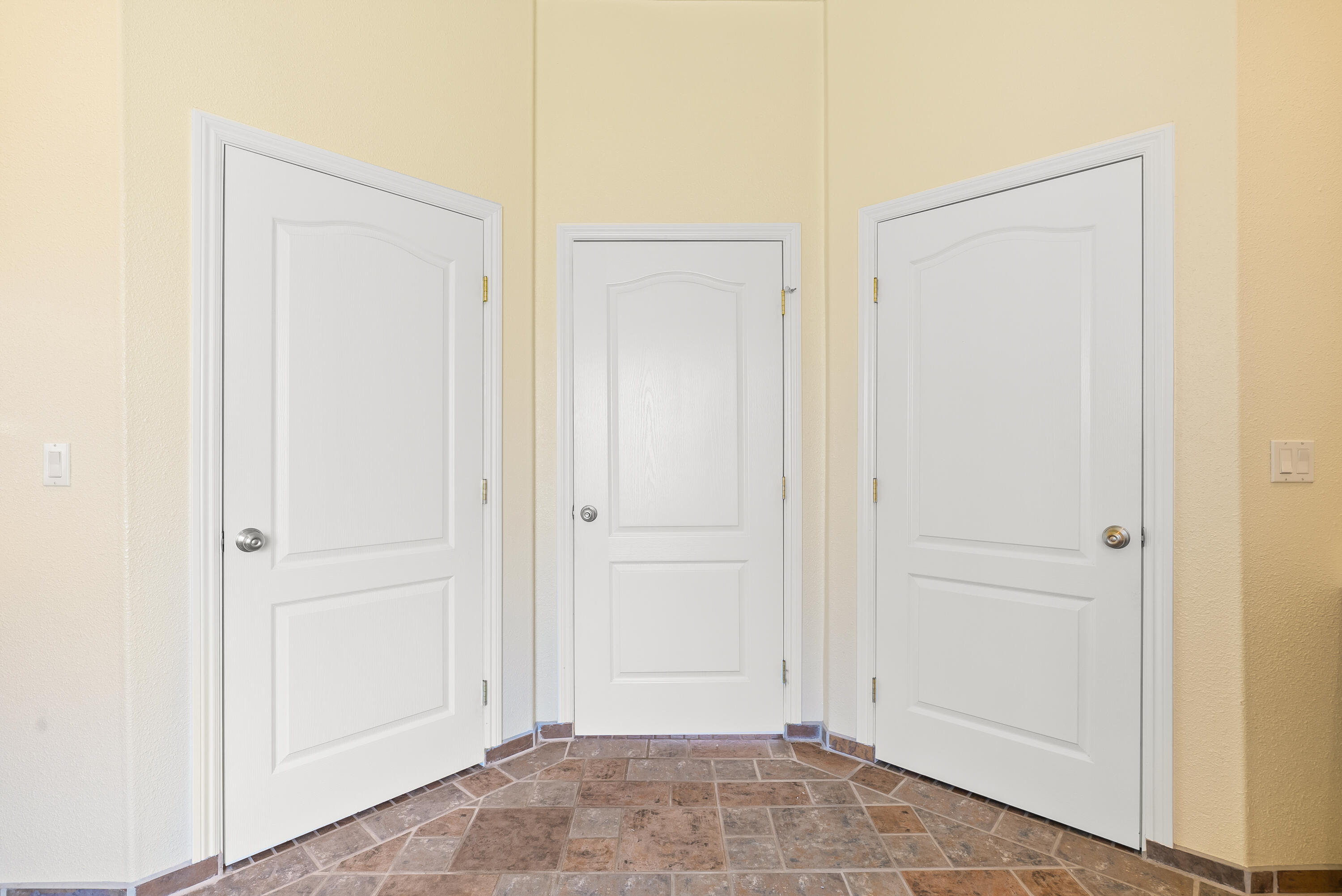 14860 Oak Knoll Drive