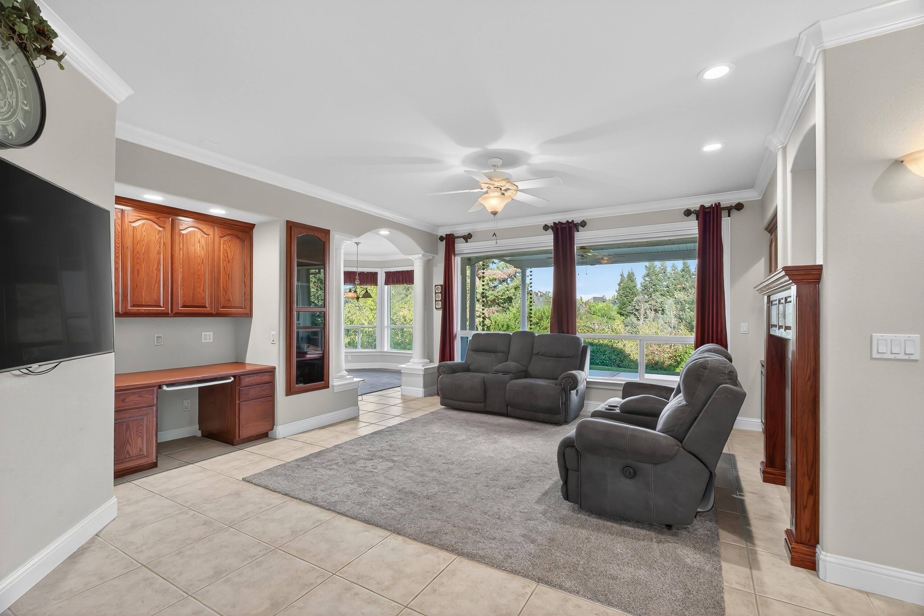 2275 Crescent Moon Drive