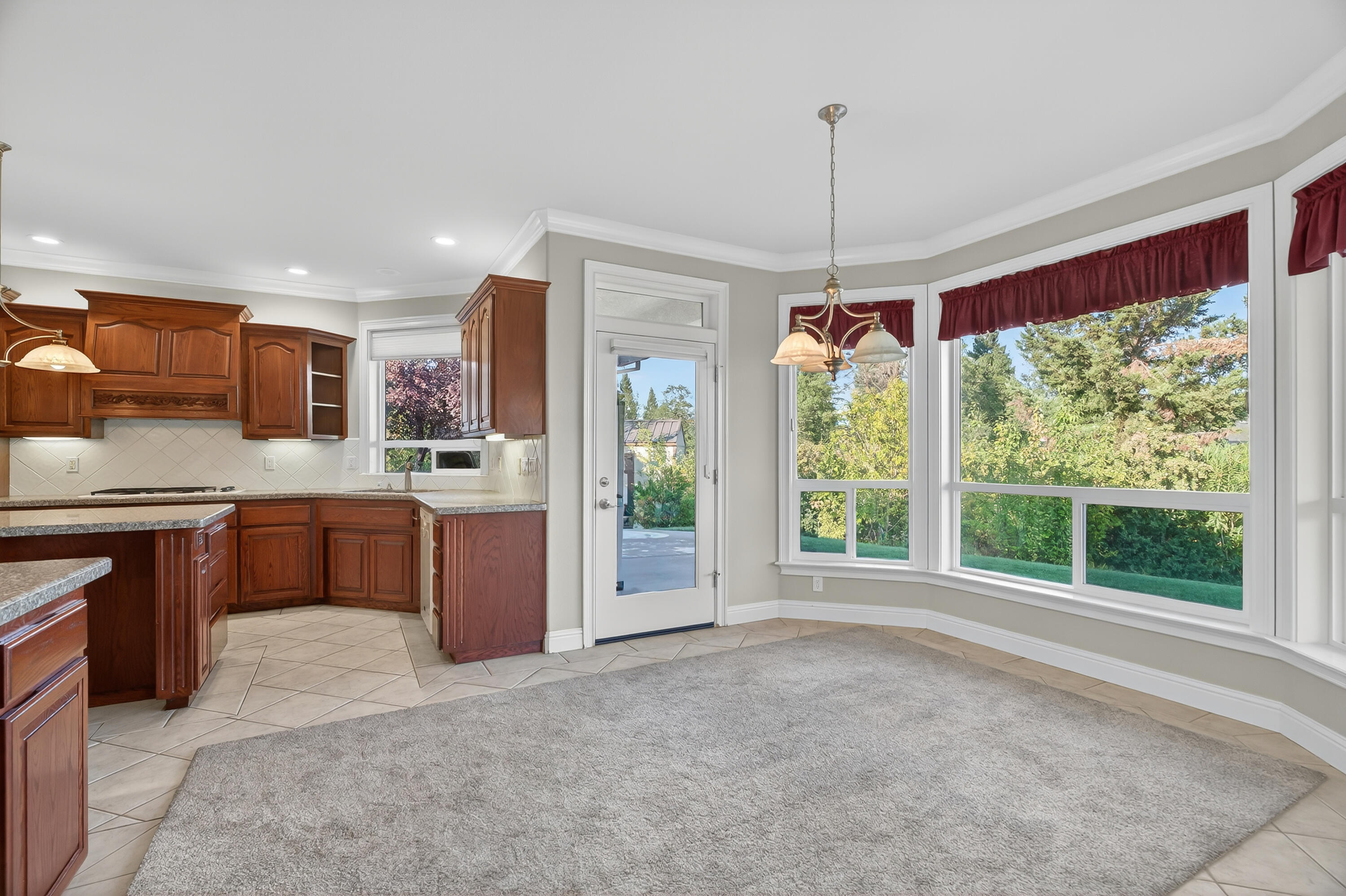 2275 Crescent Moon Drive