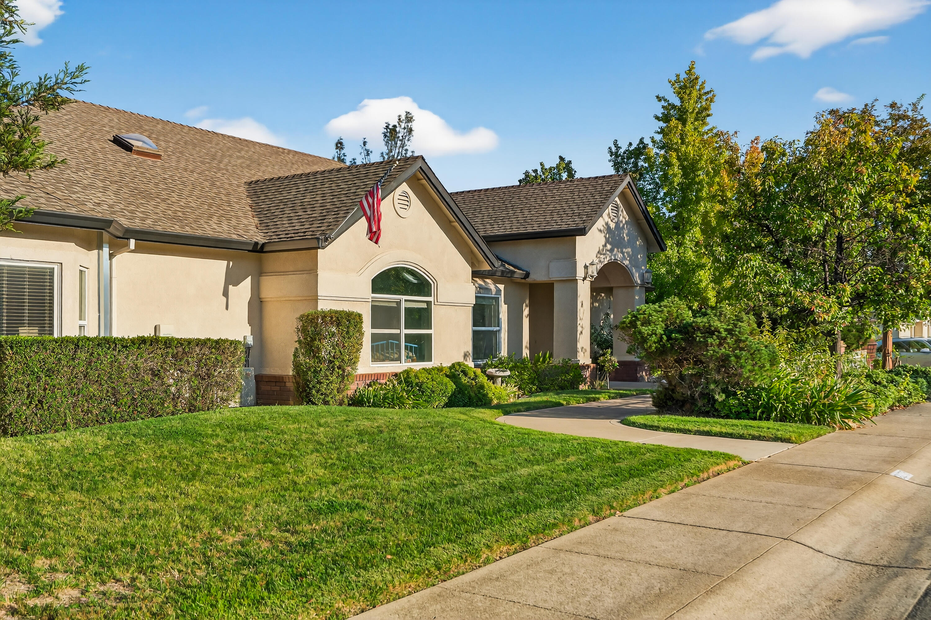 2275 Crescent Moon Drive