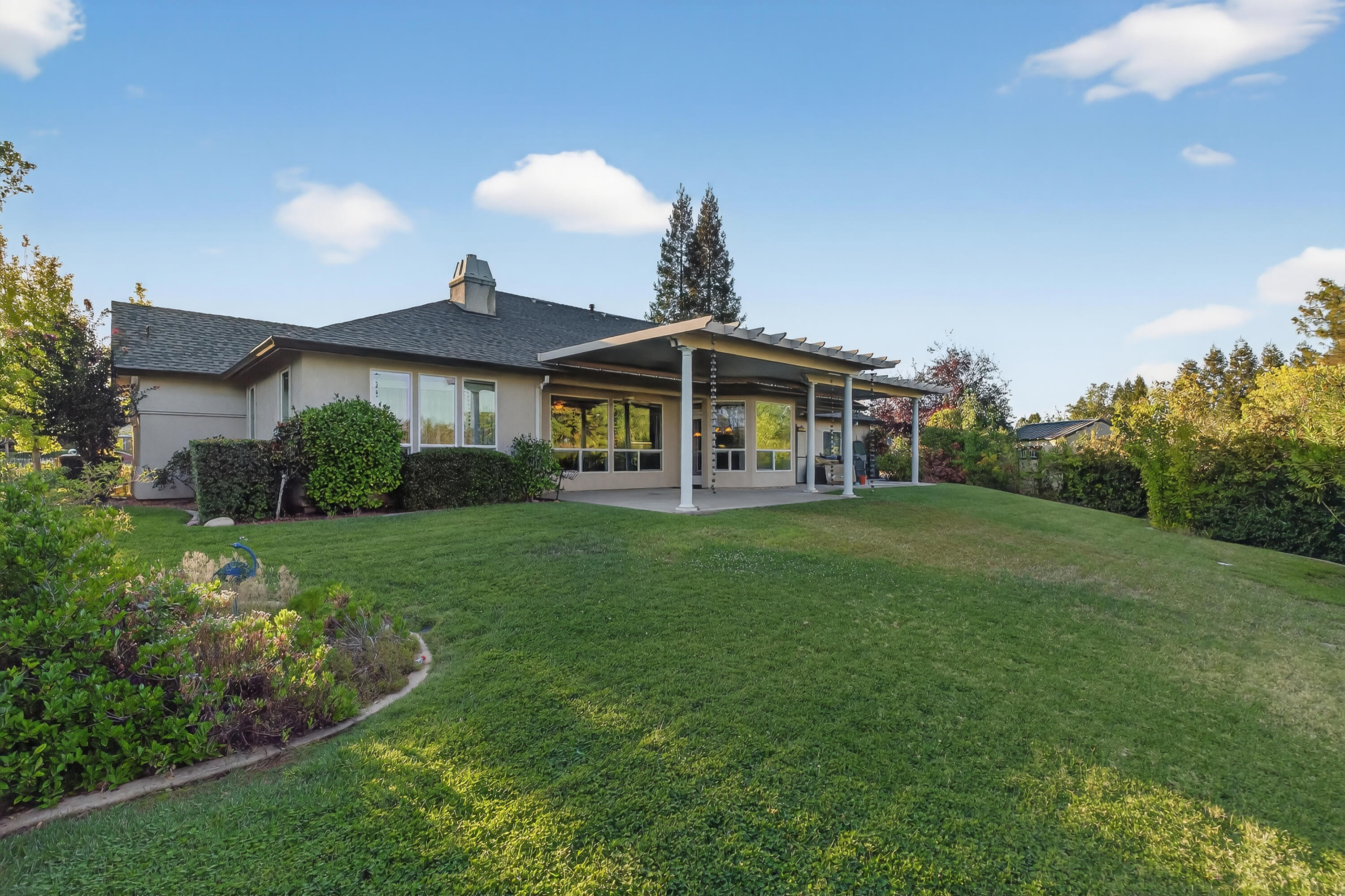 2275 Crescent Moon Drive