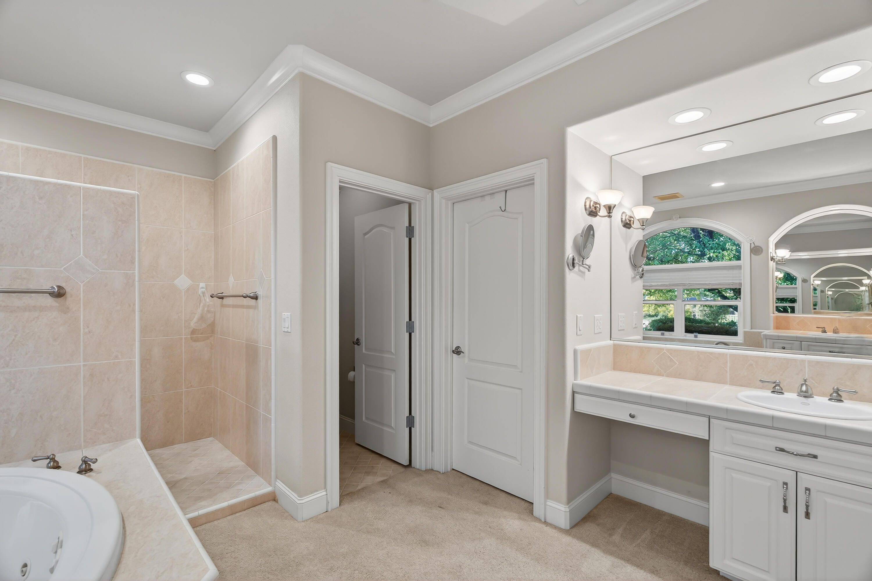 2275 Crescent Moon Drive