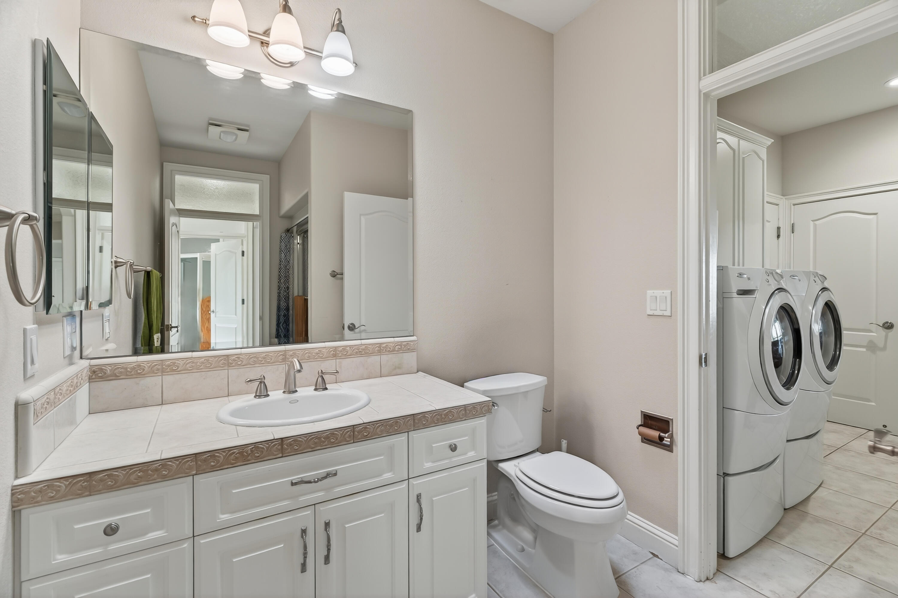 2275 Crescent Moon Drive