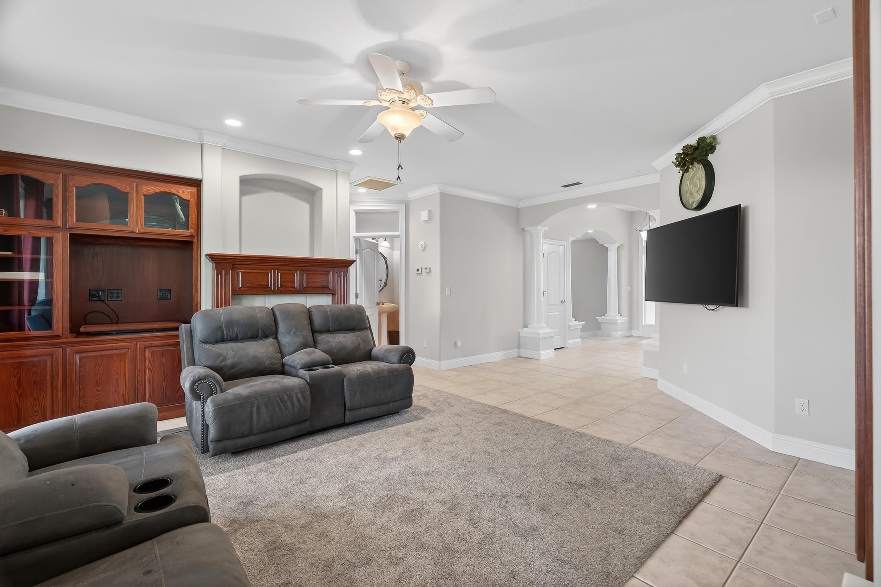 2275 Crescent Moon Drive