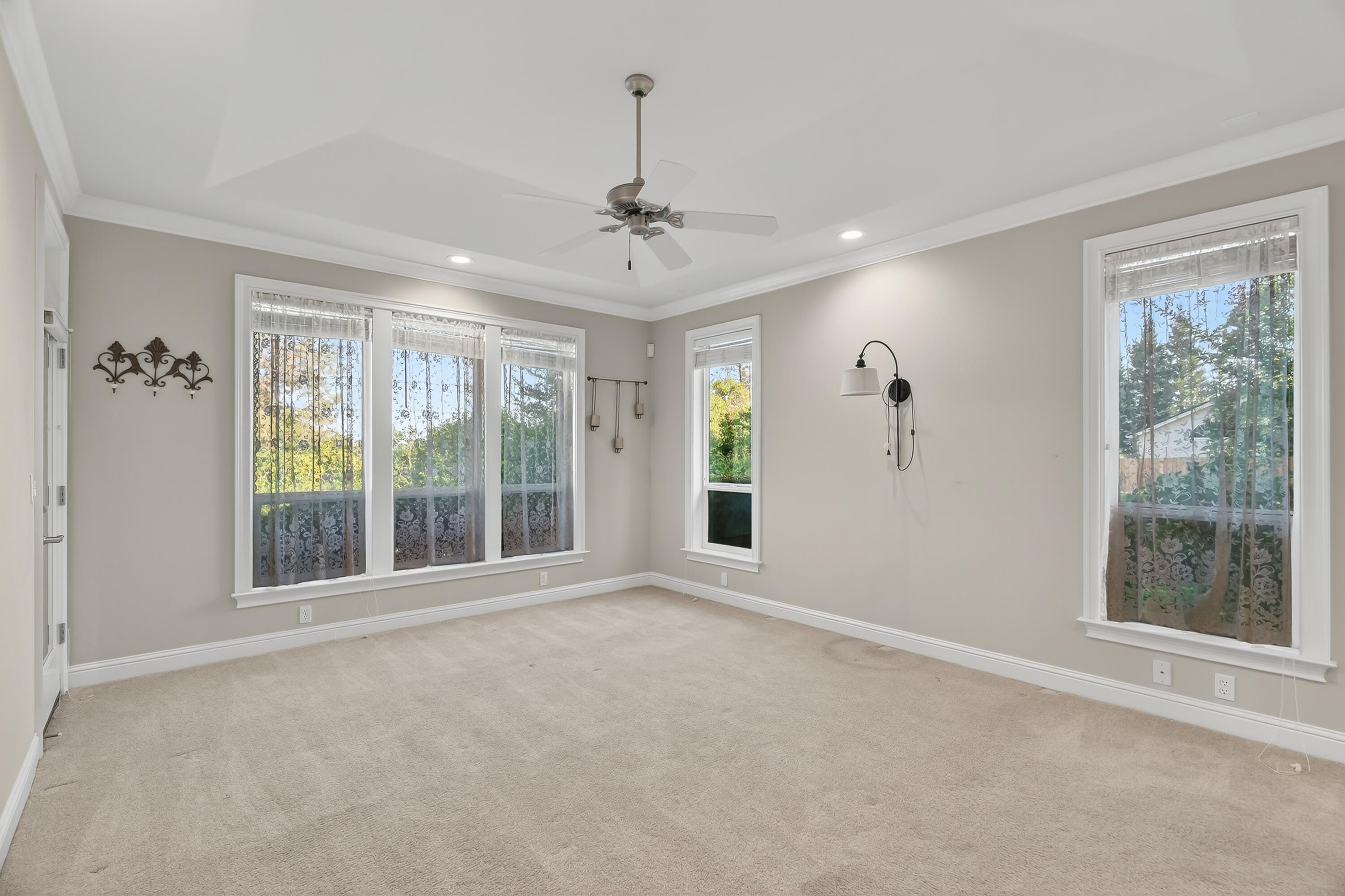 2275 Crescent Moon Drive