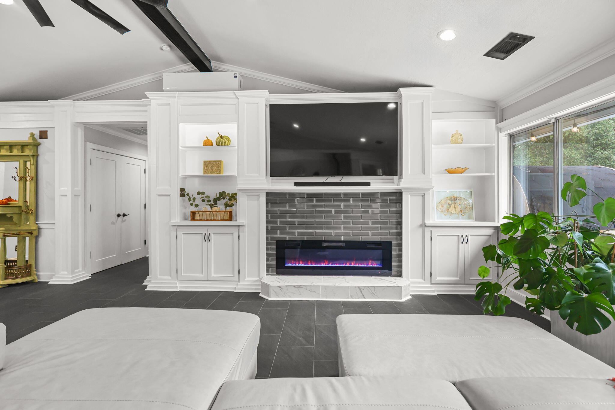 6703 High Valley Road