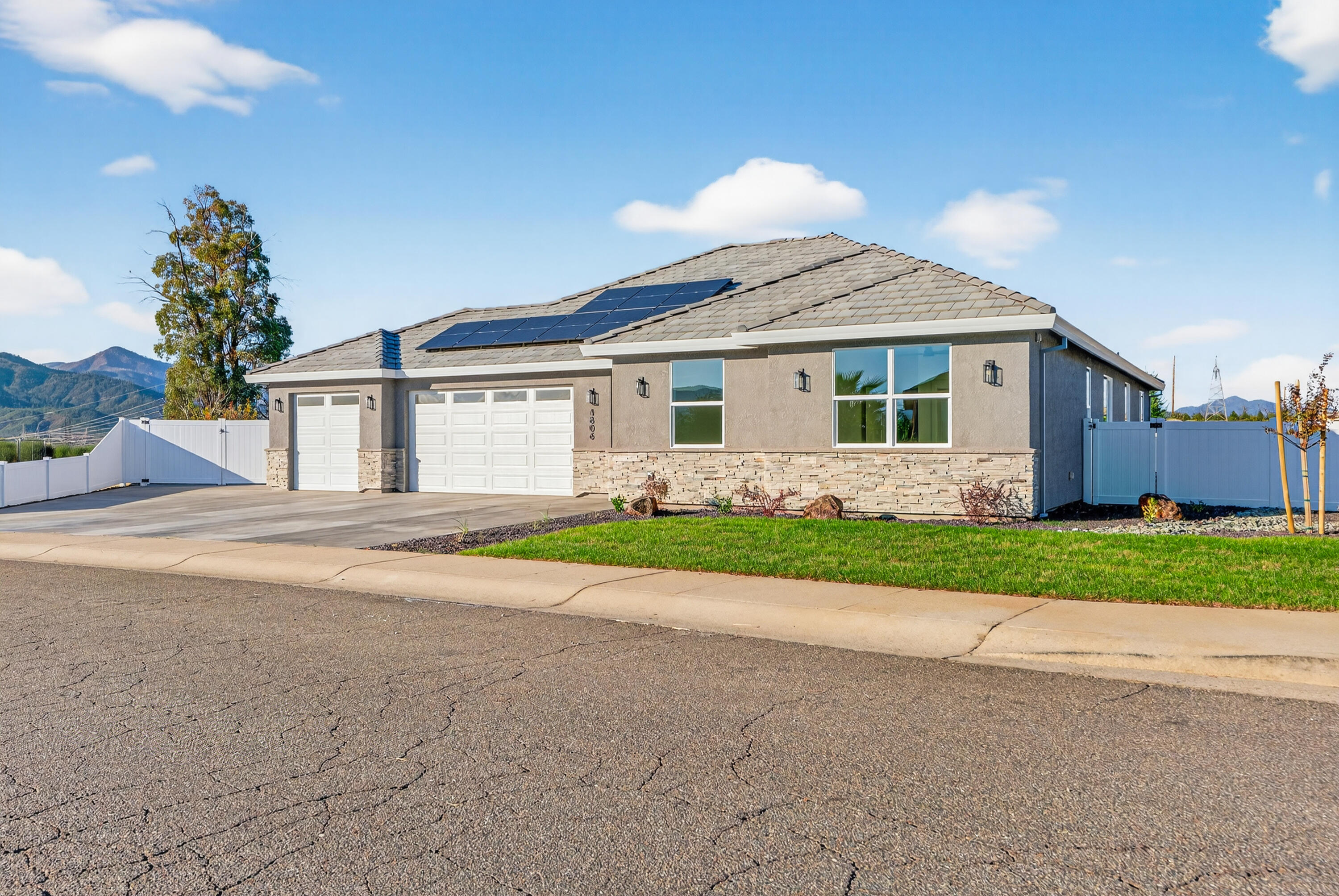 4806 Ferrington Court, Redding