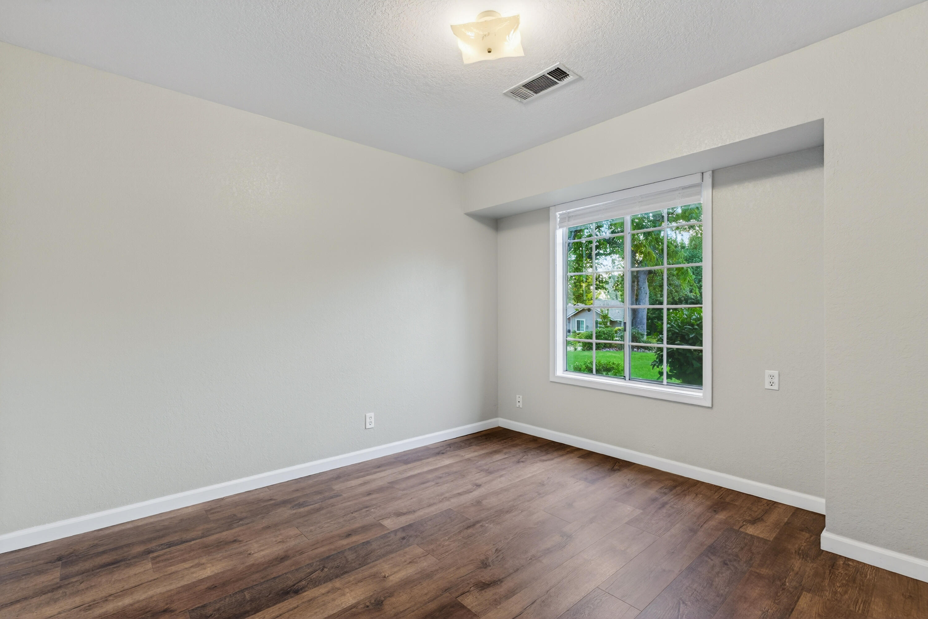 1346 Minder Drive, Redding