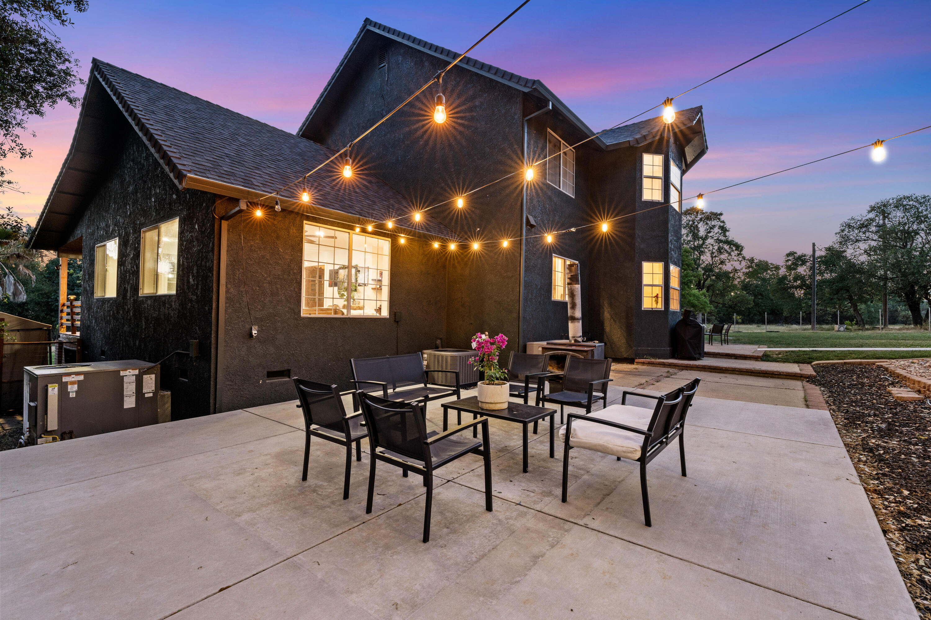 1355 Hope Lane, Redding