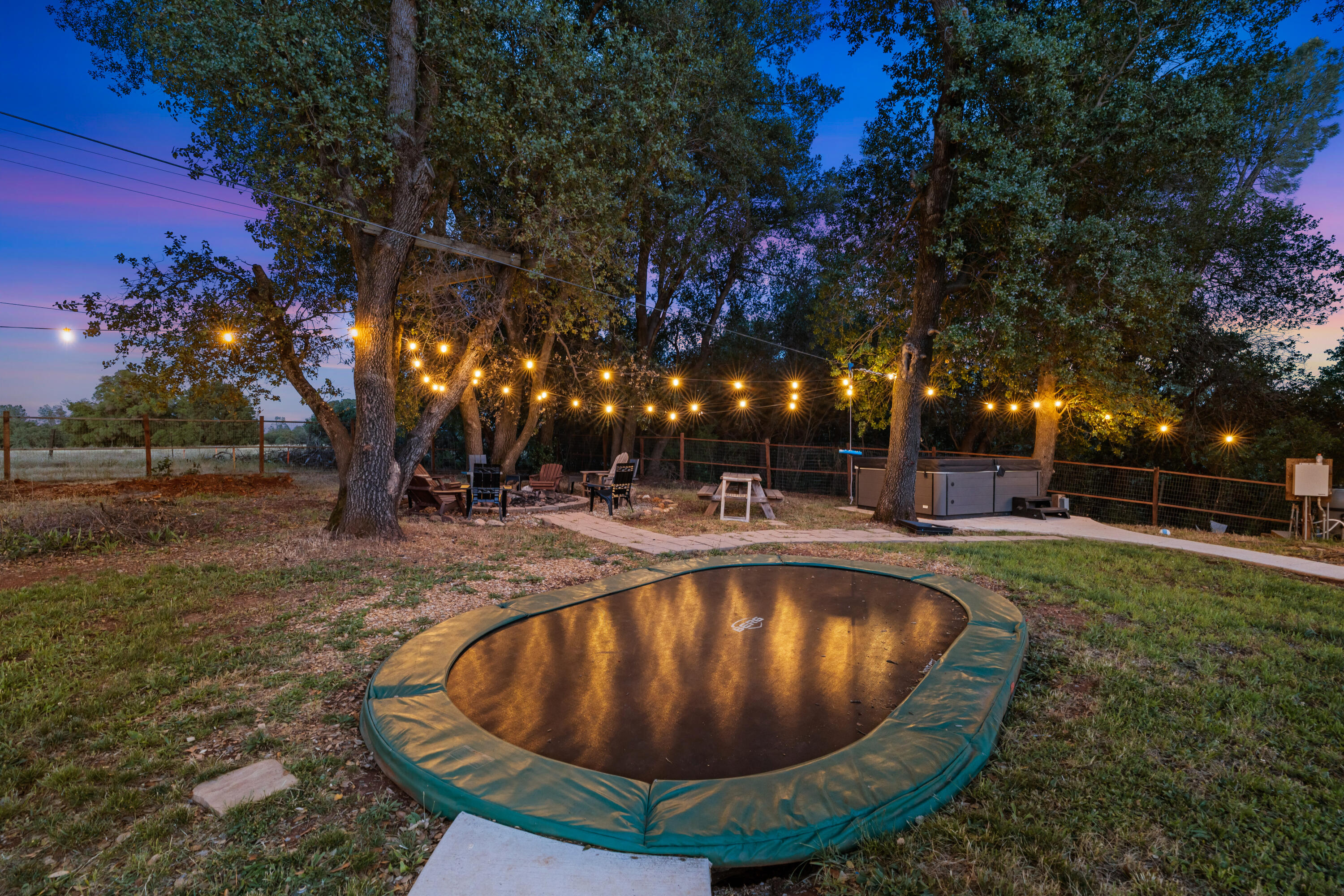 1355 Hope Lane, Redding