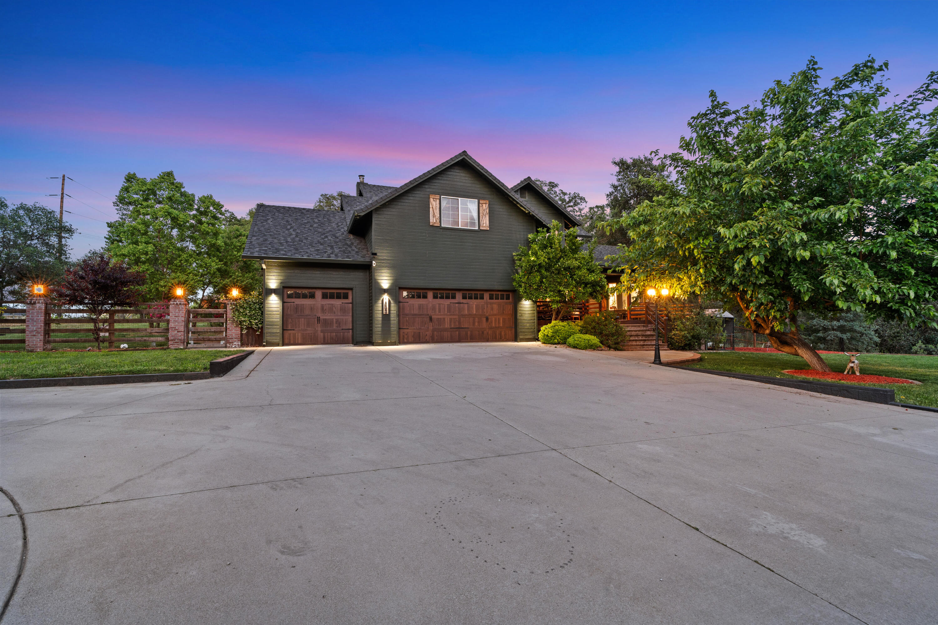 1355 Hope Lane, Redding