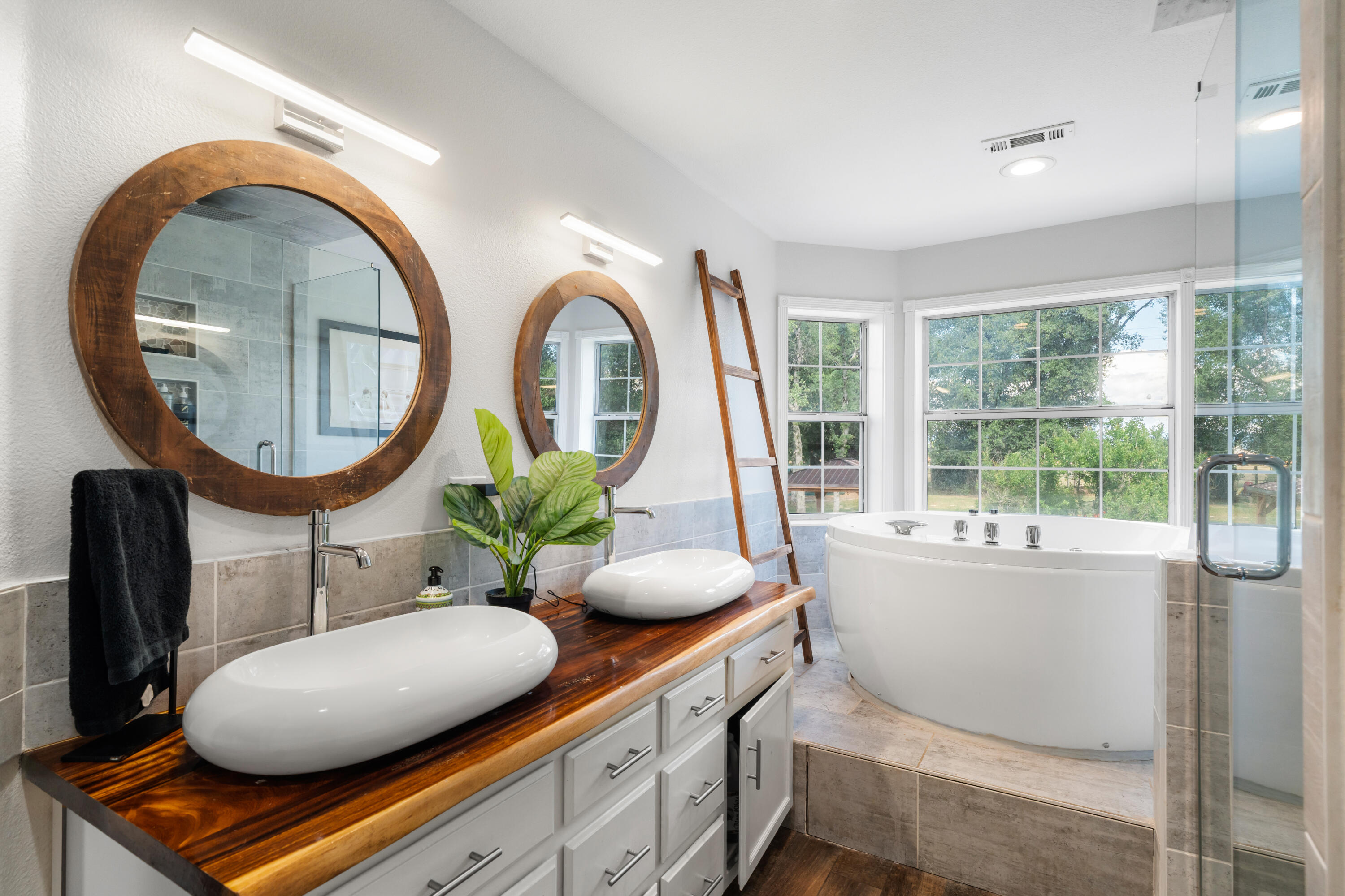 1355 Hope Lane, Redding