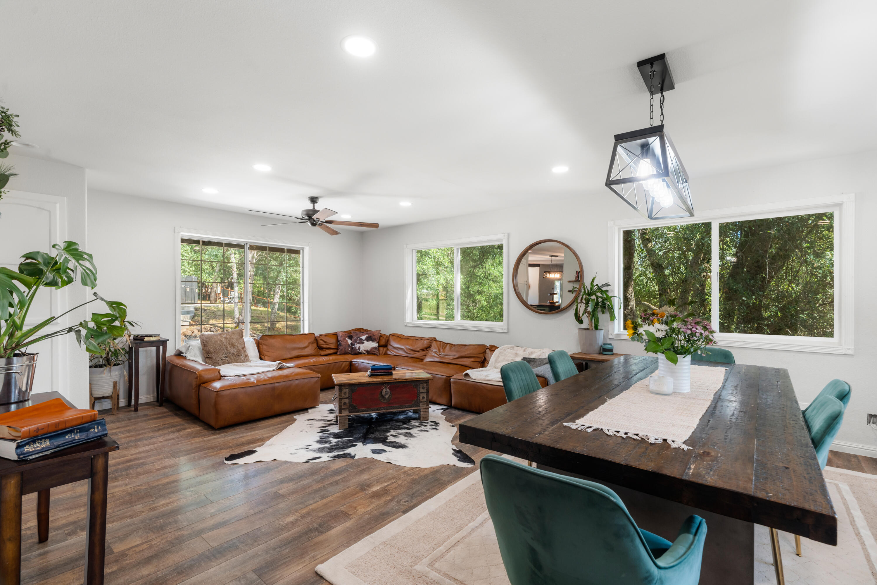 1355 Hope Lane, Redding