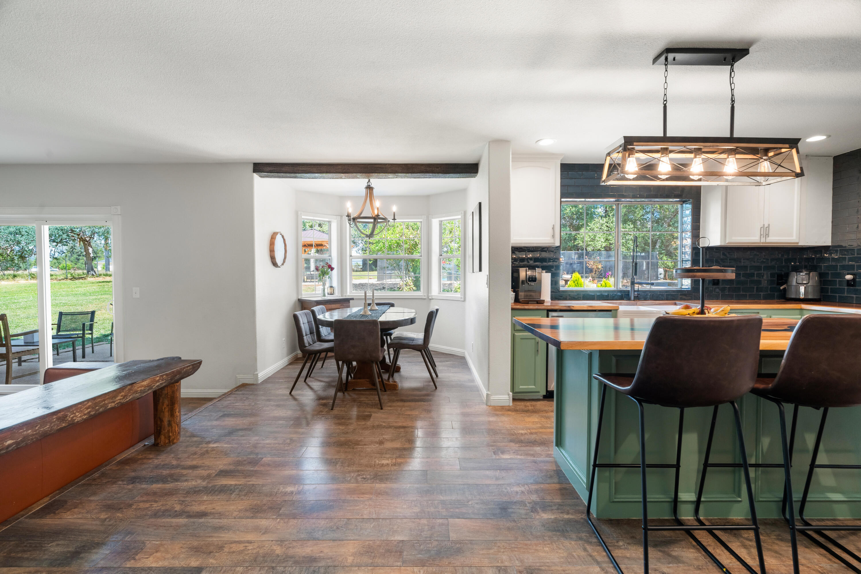 1355 Hope Lane, Redding