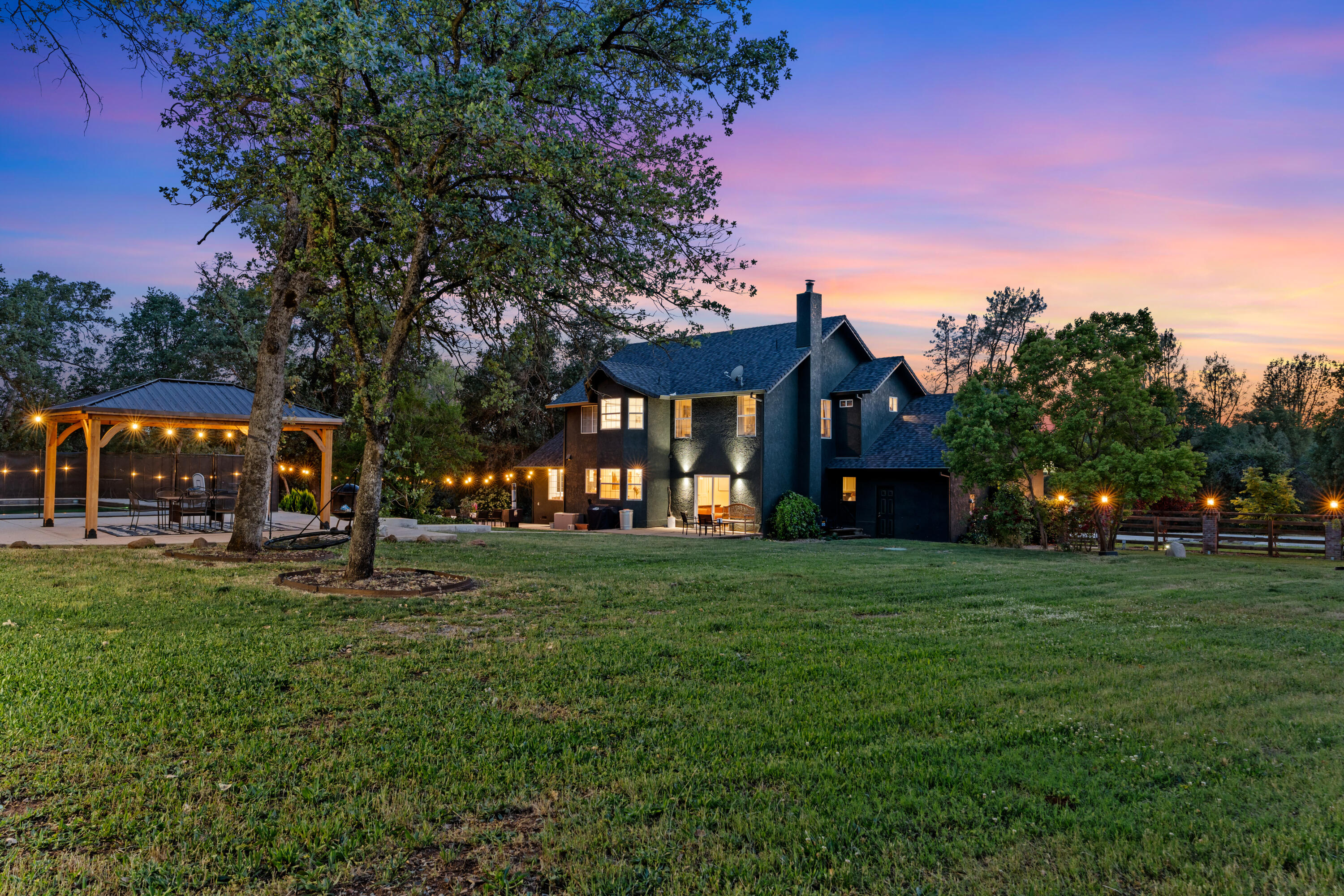 1355 Hope Lane, Redding