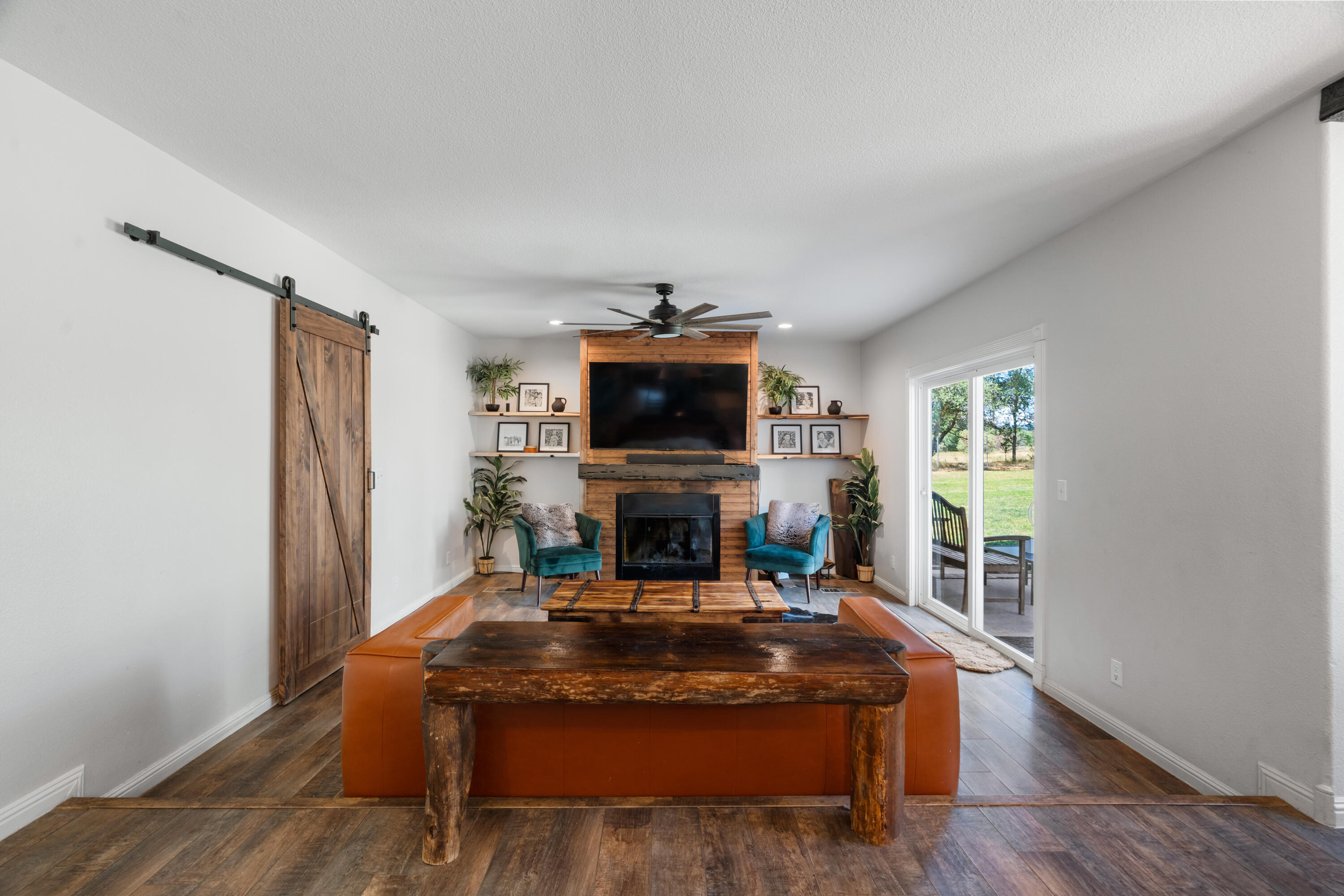 1355 Hope Lane, Redding