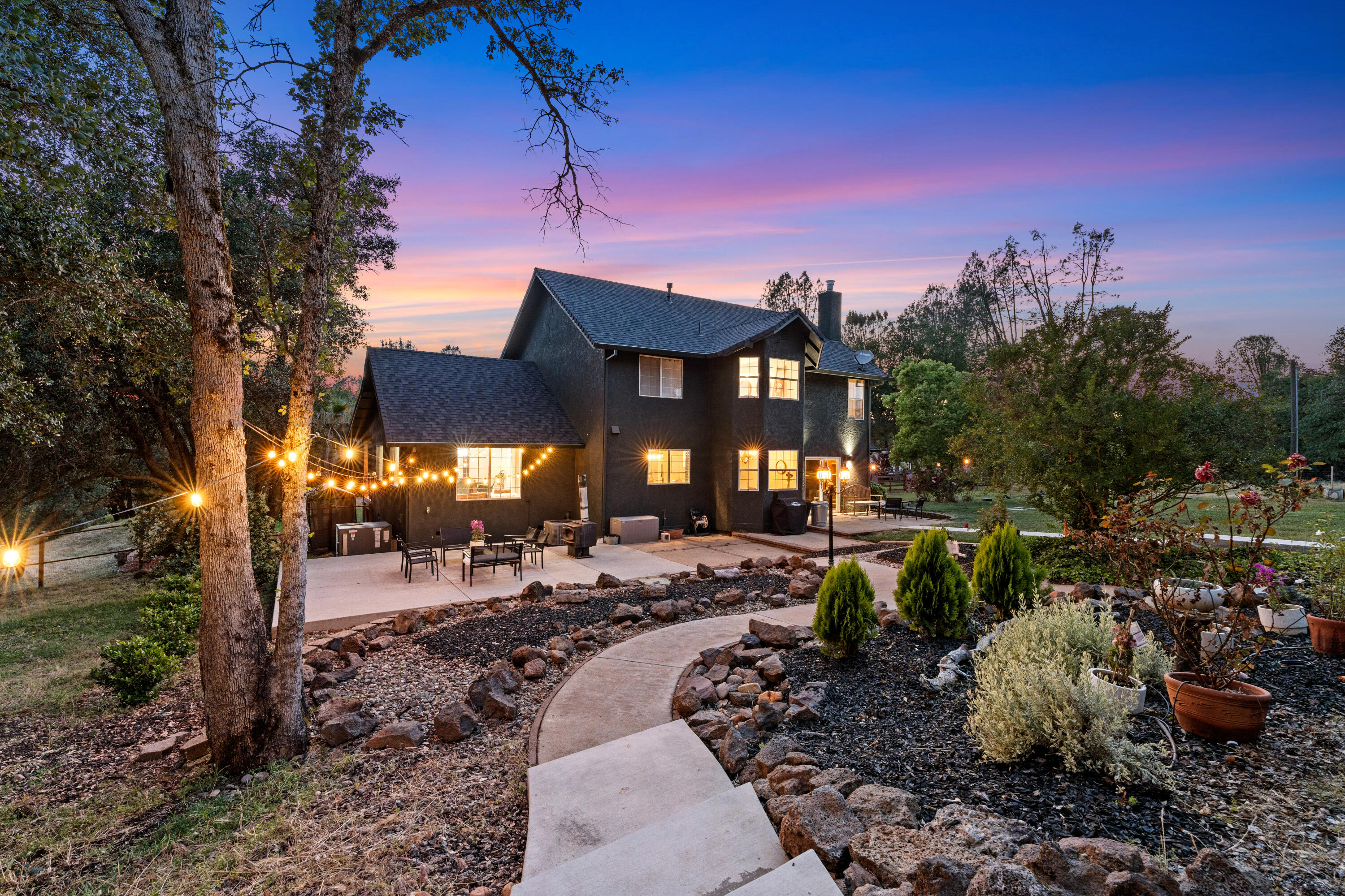 1355 Hope Lane, Redding