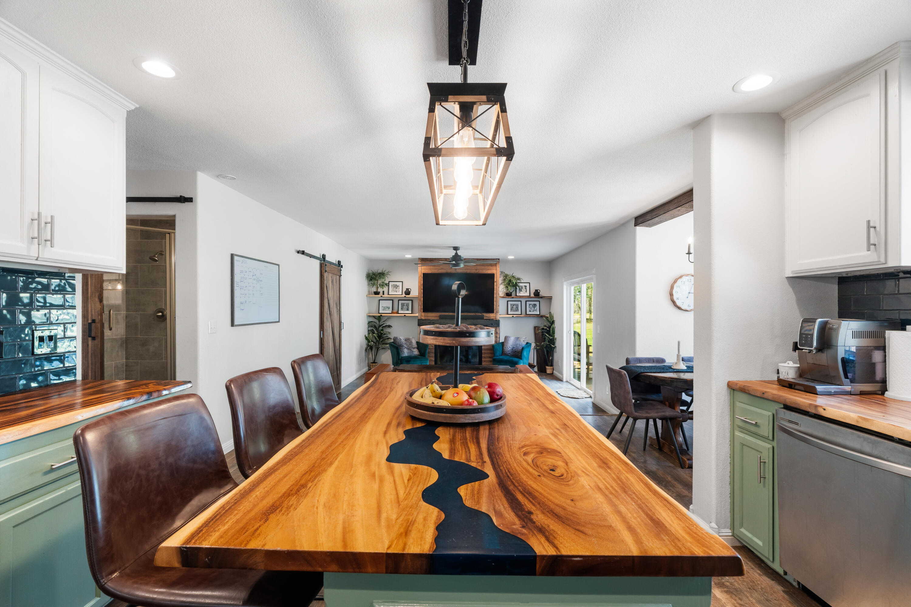 1355 Hope Lane, Redding