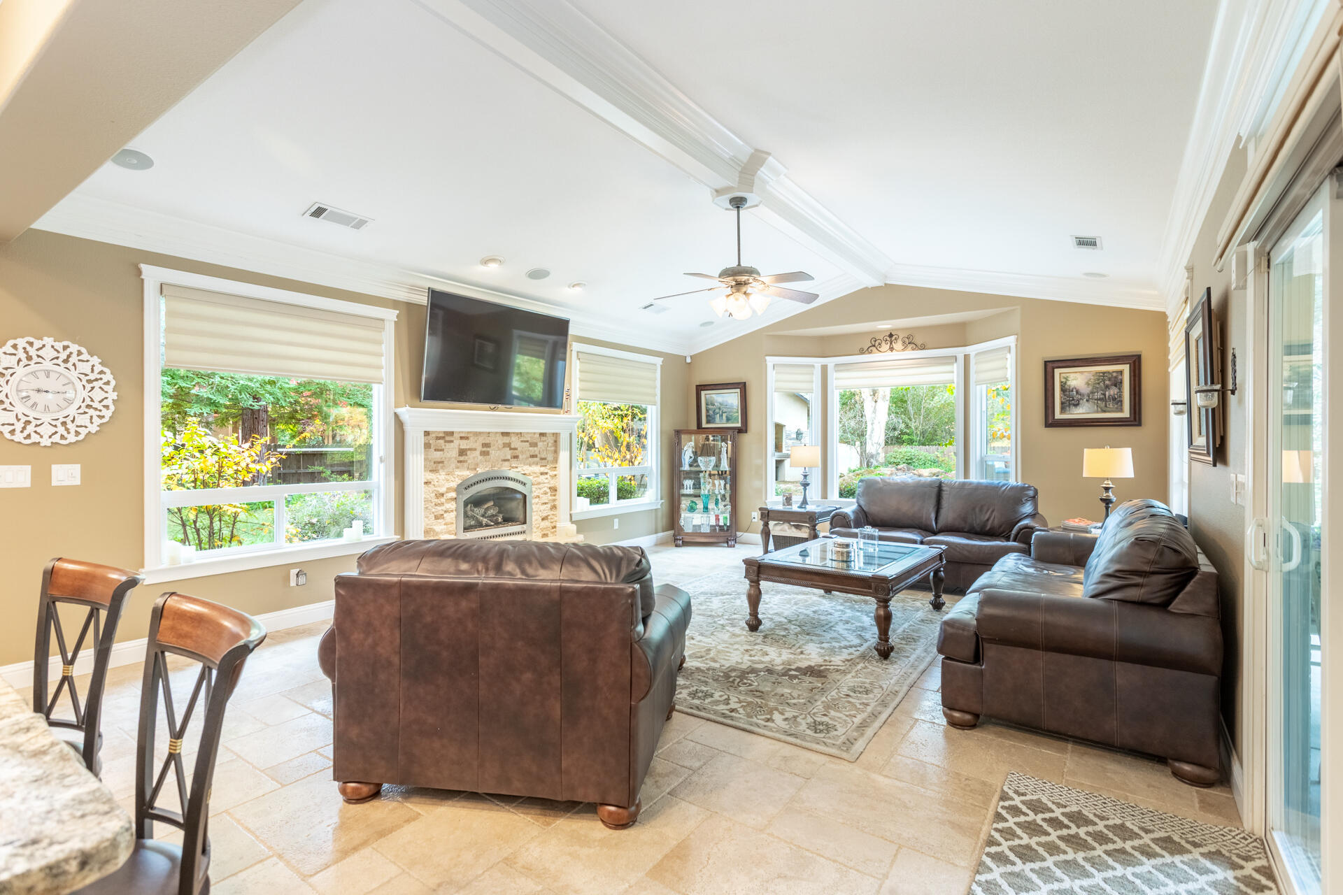 4836 St Charles Drive