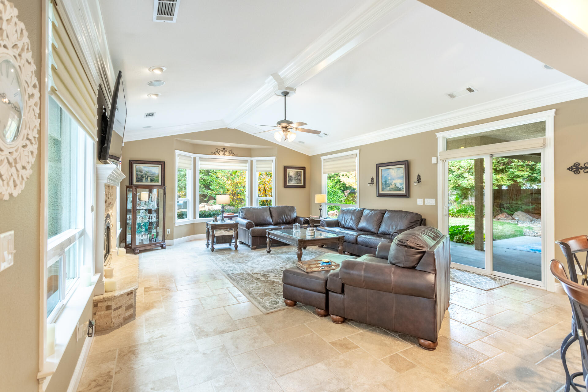 4836 St Charles Drive