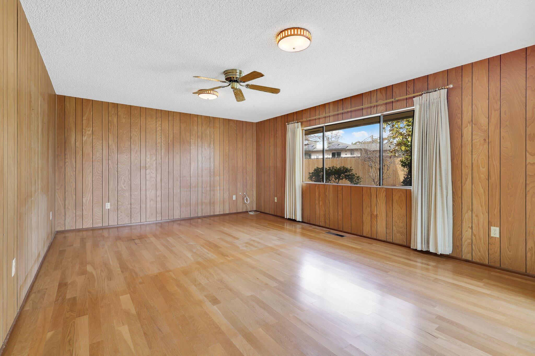 830 Royal Oak Drive