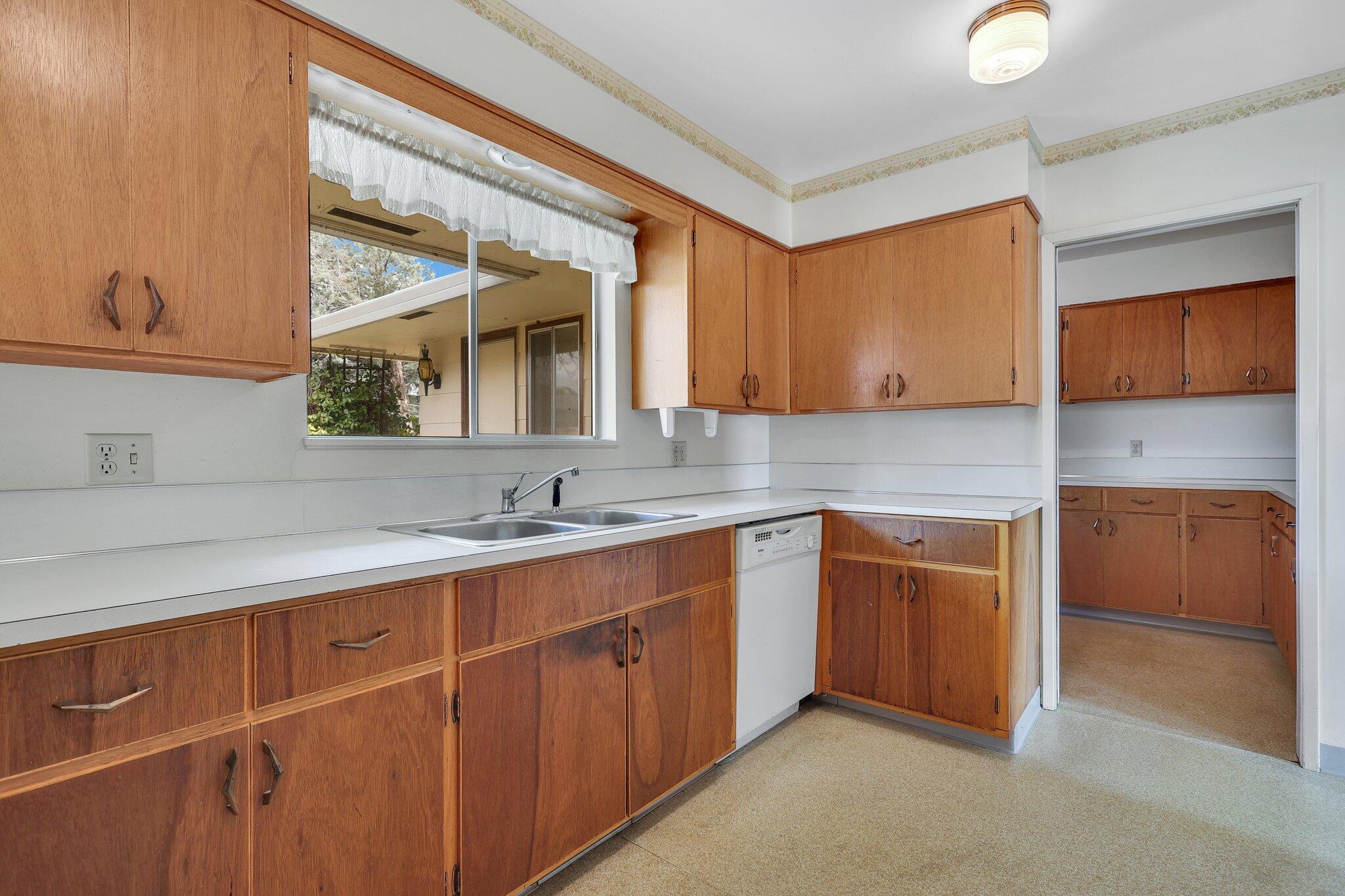 830 Royal Oak Drive