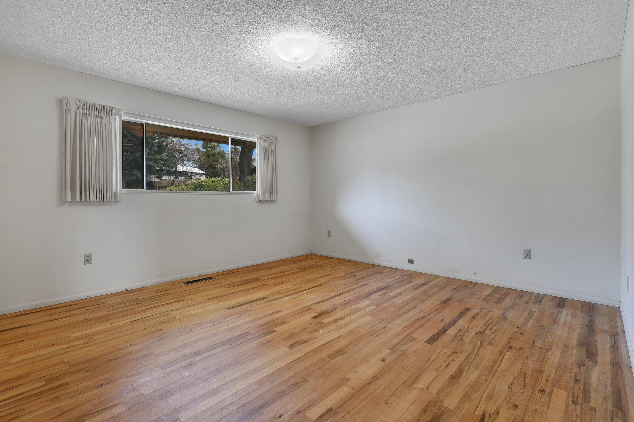 830 Royal Oak Drive
