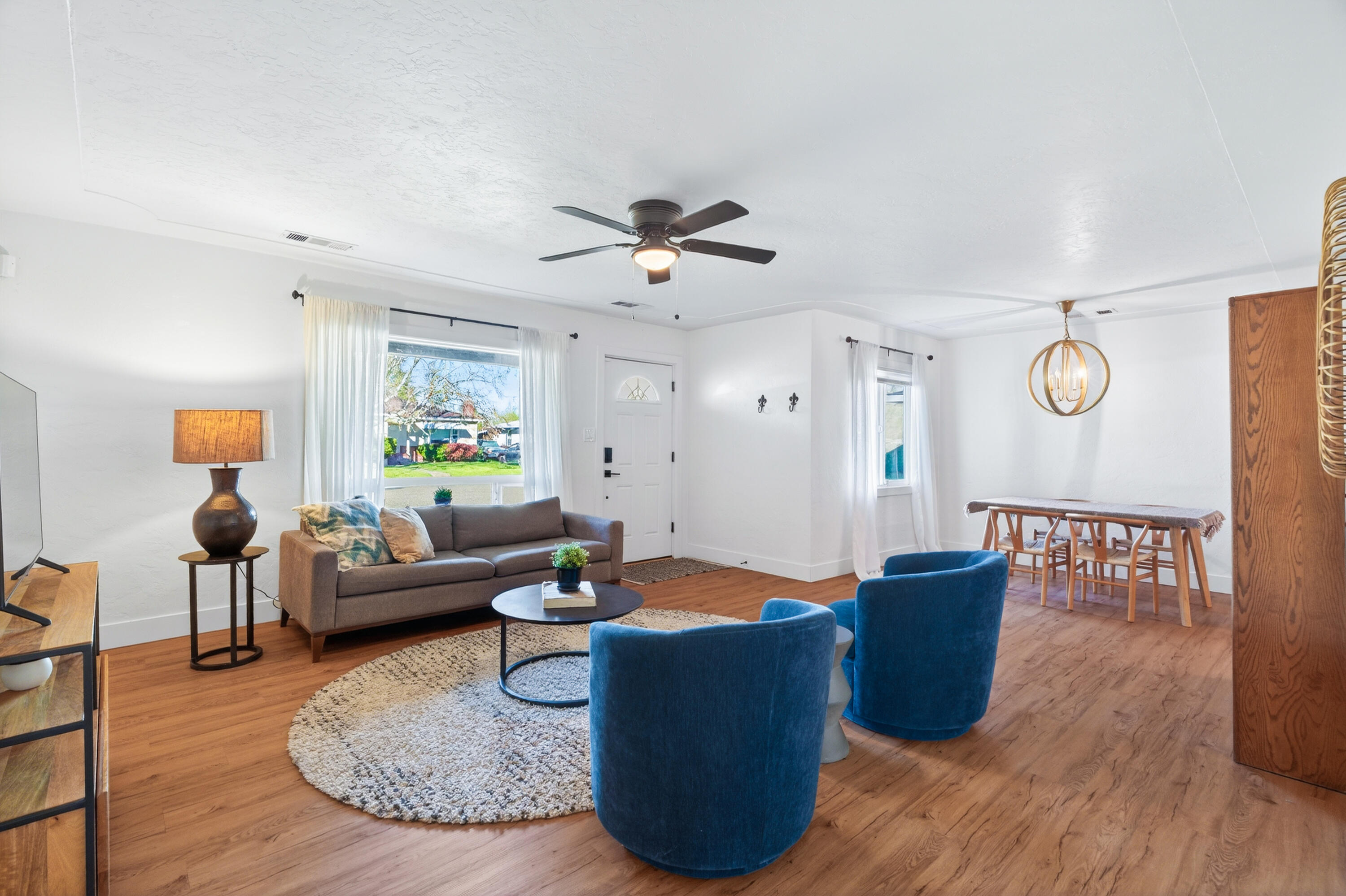 1005 Gold Street