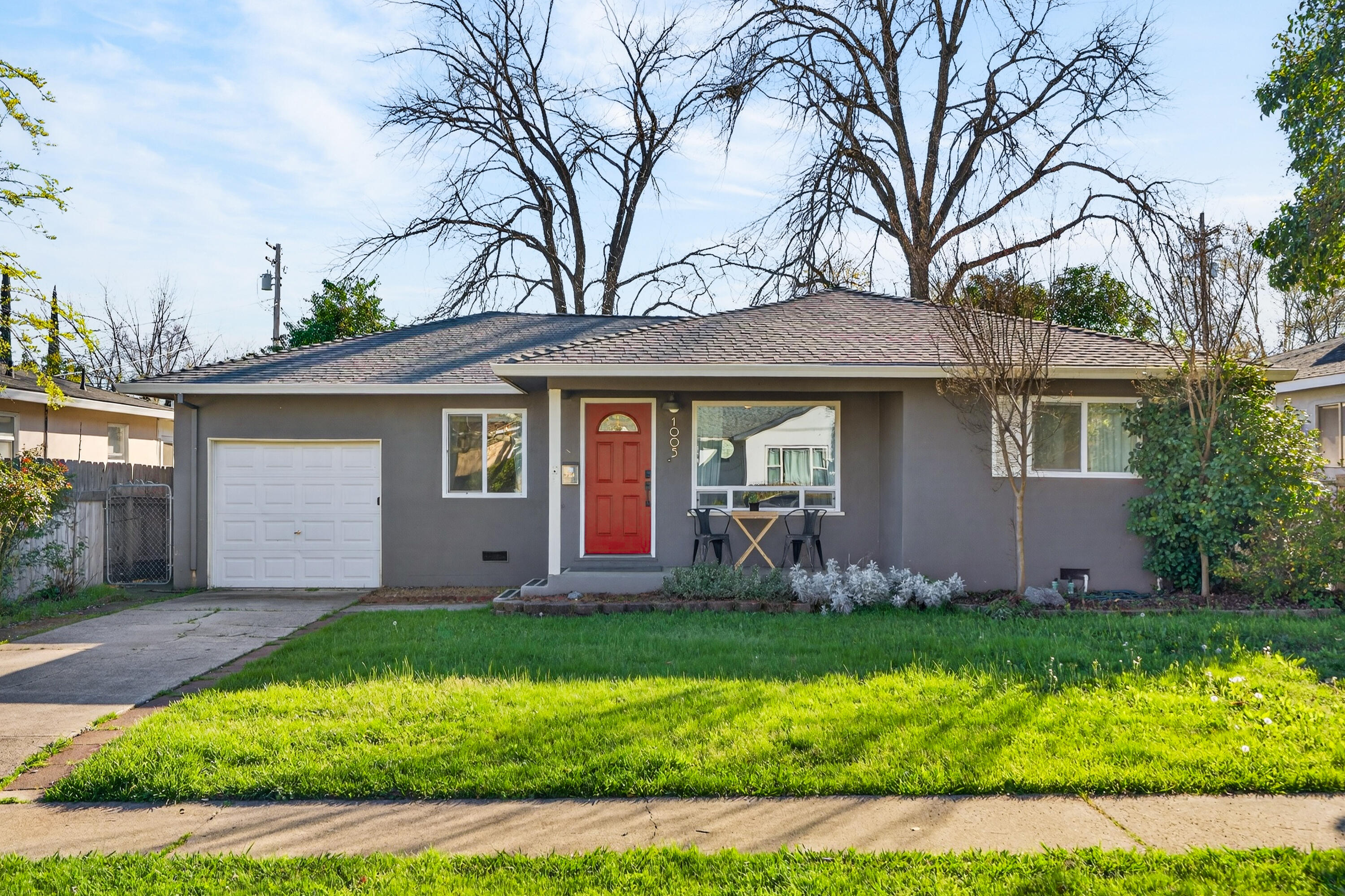 1005 Gold Street