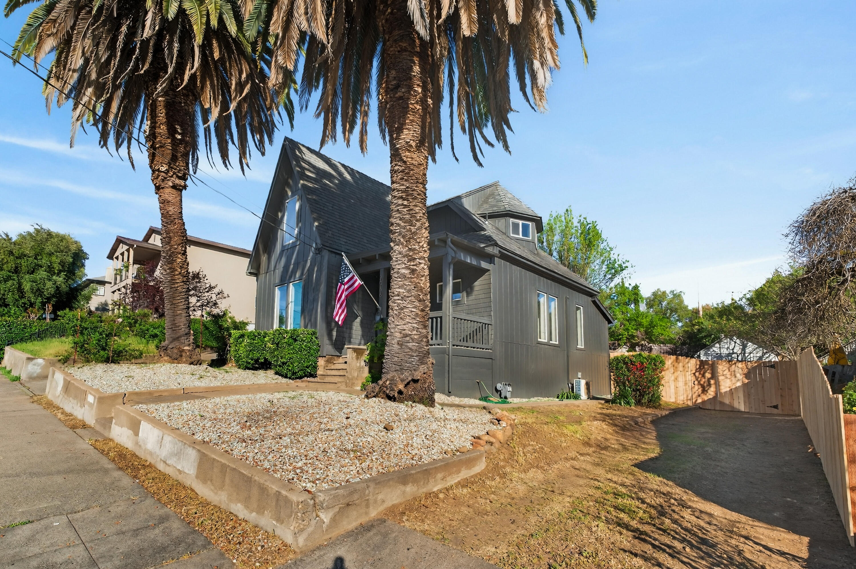 2036 Placer Street