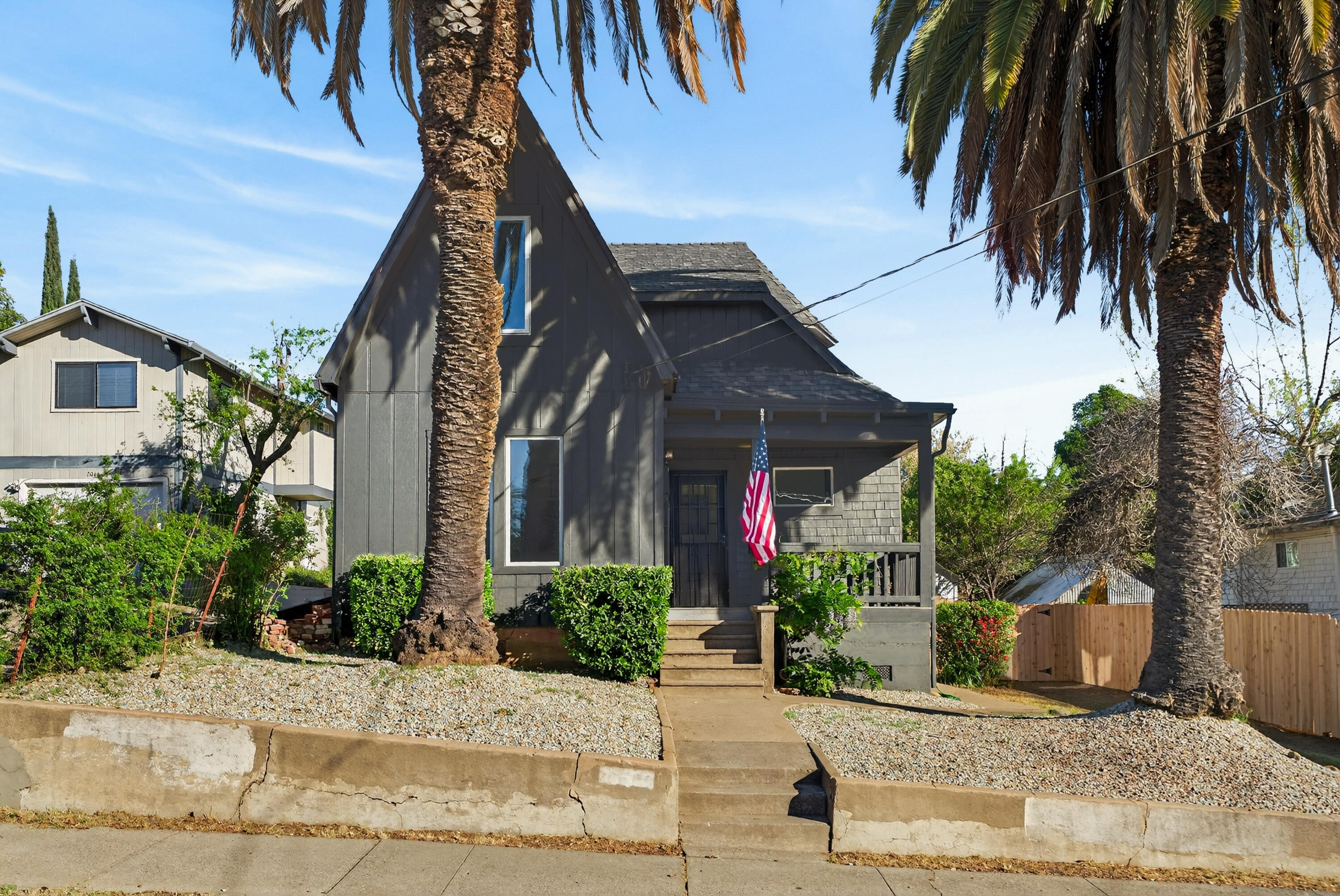 2036 Placer Street