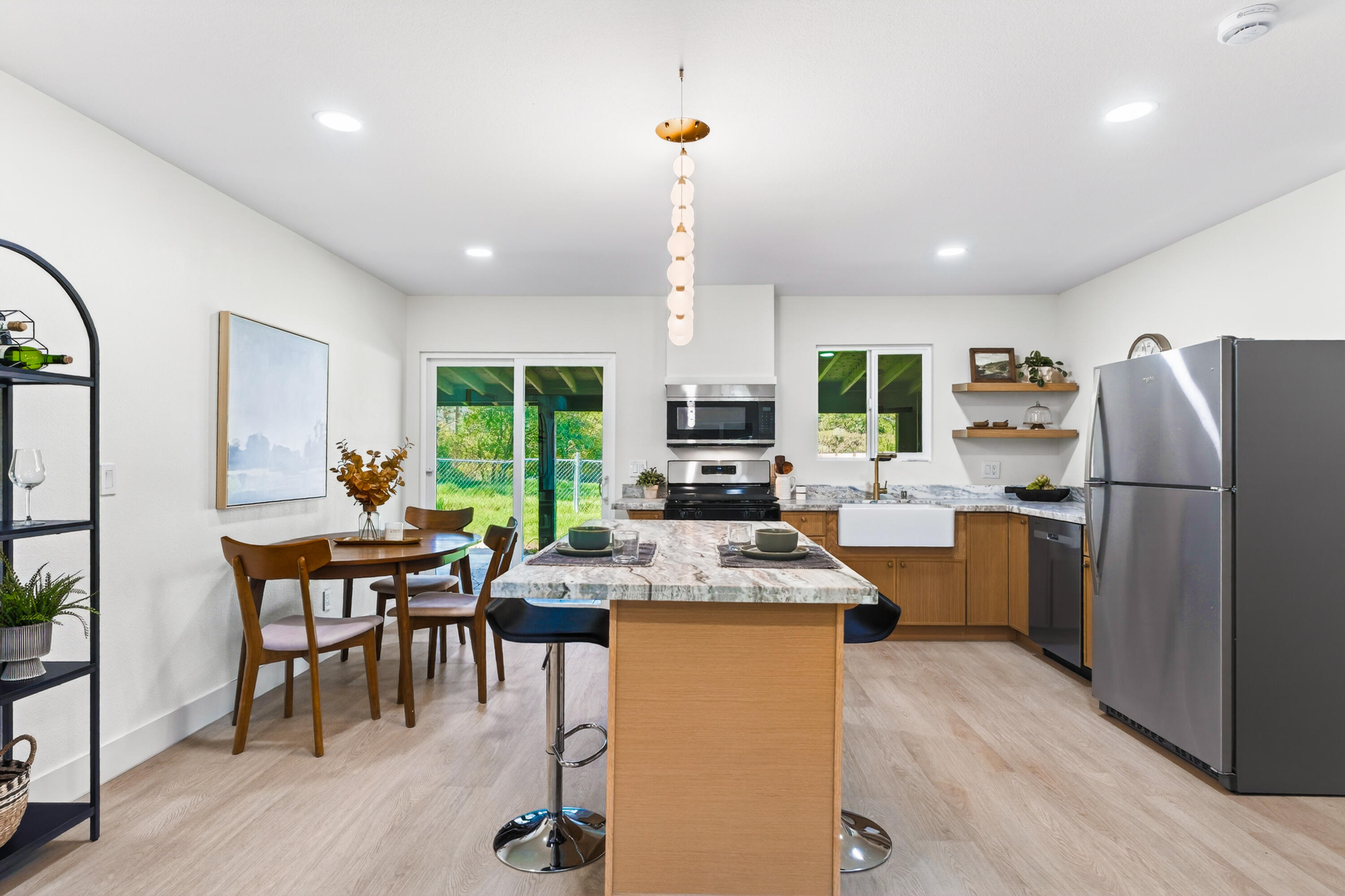 13642 Hill Boulevard