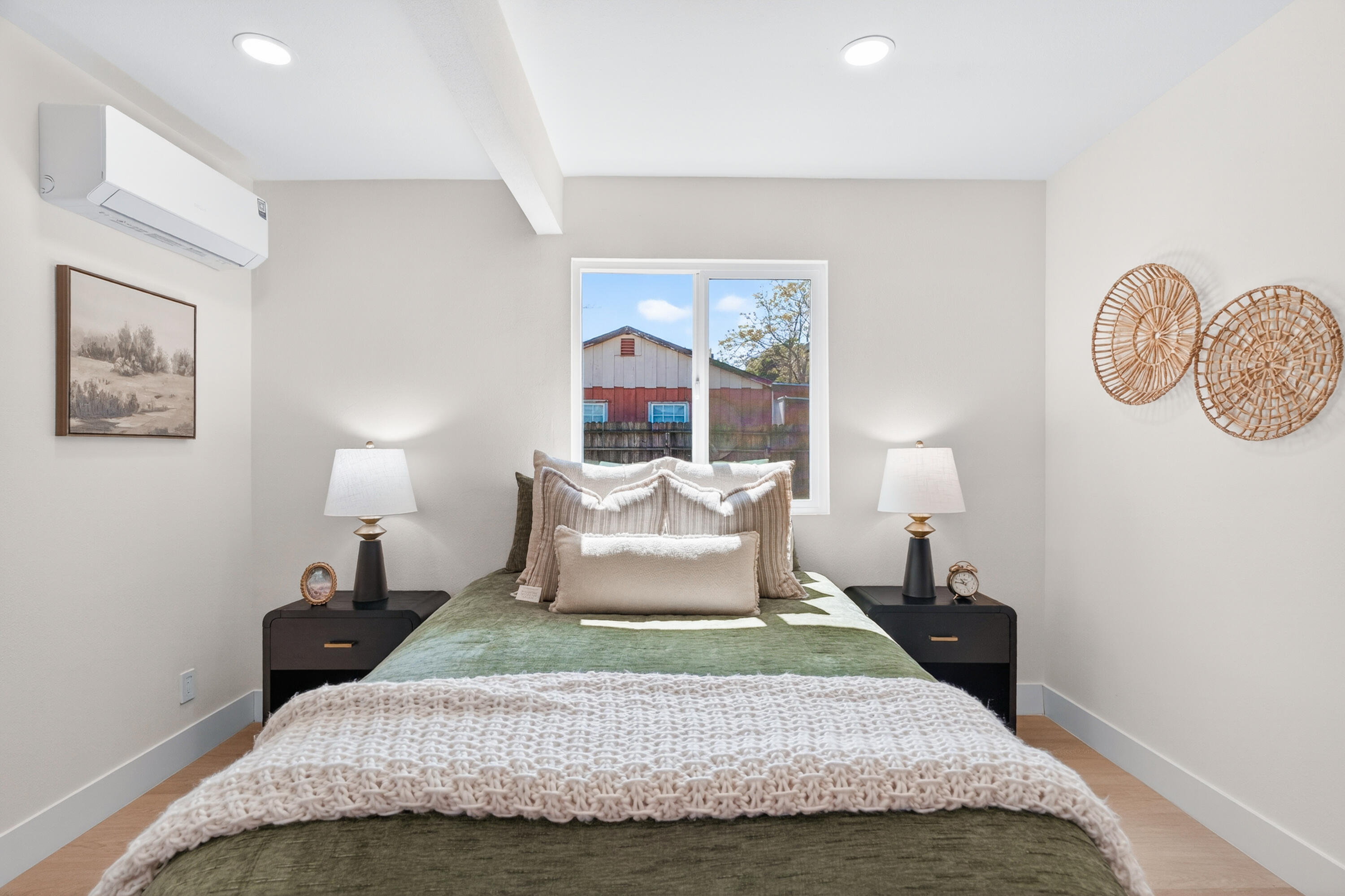 13642 Hill Boulevard