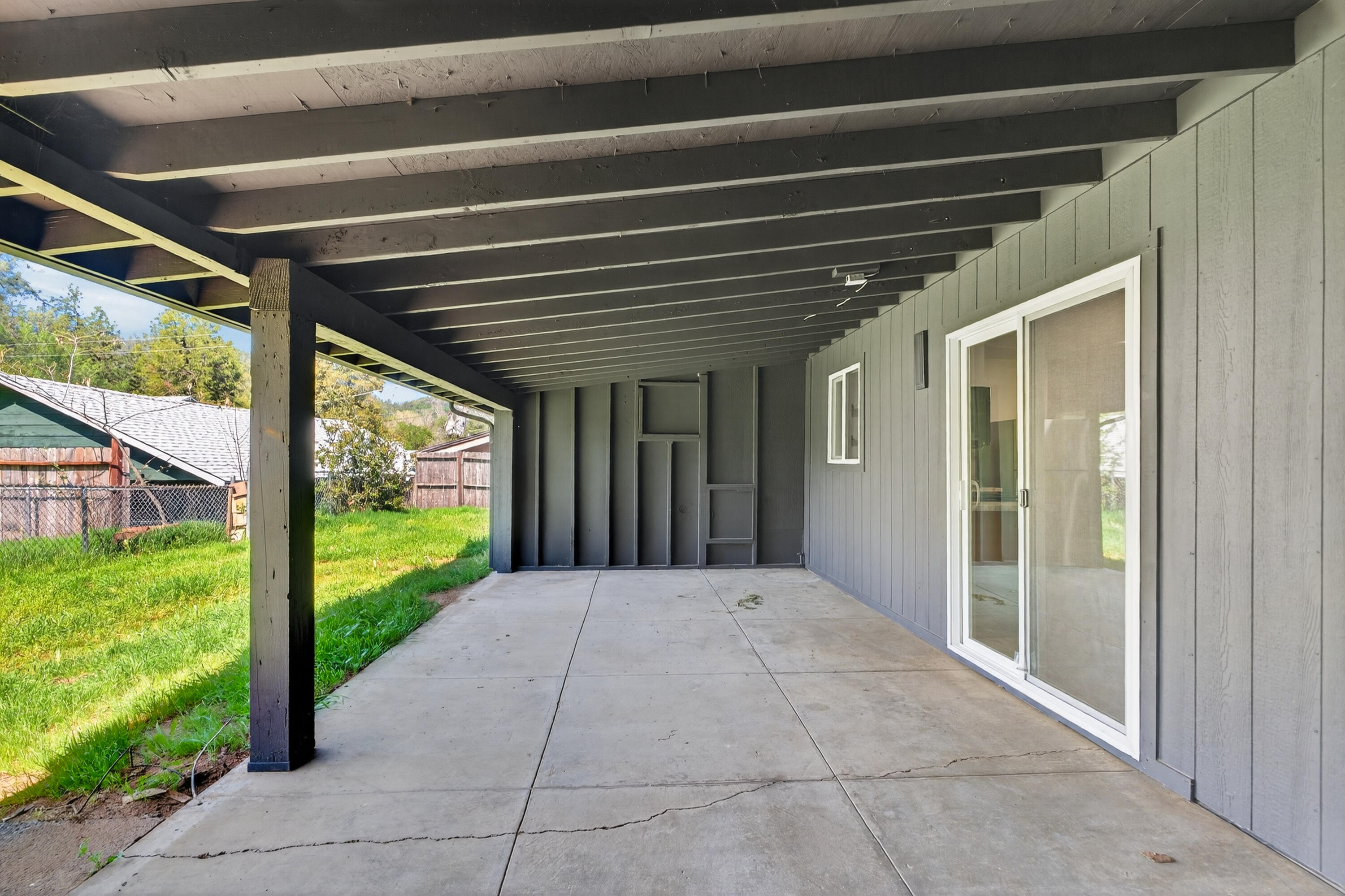 13642 Hill Boulevard