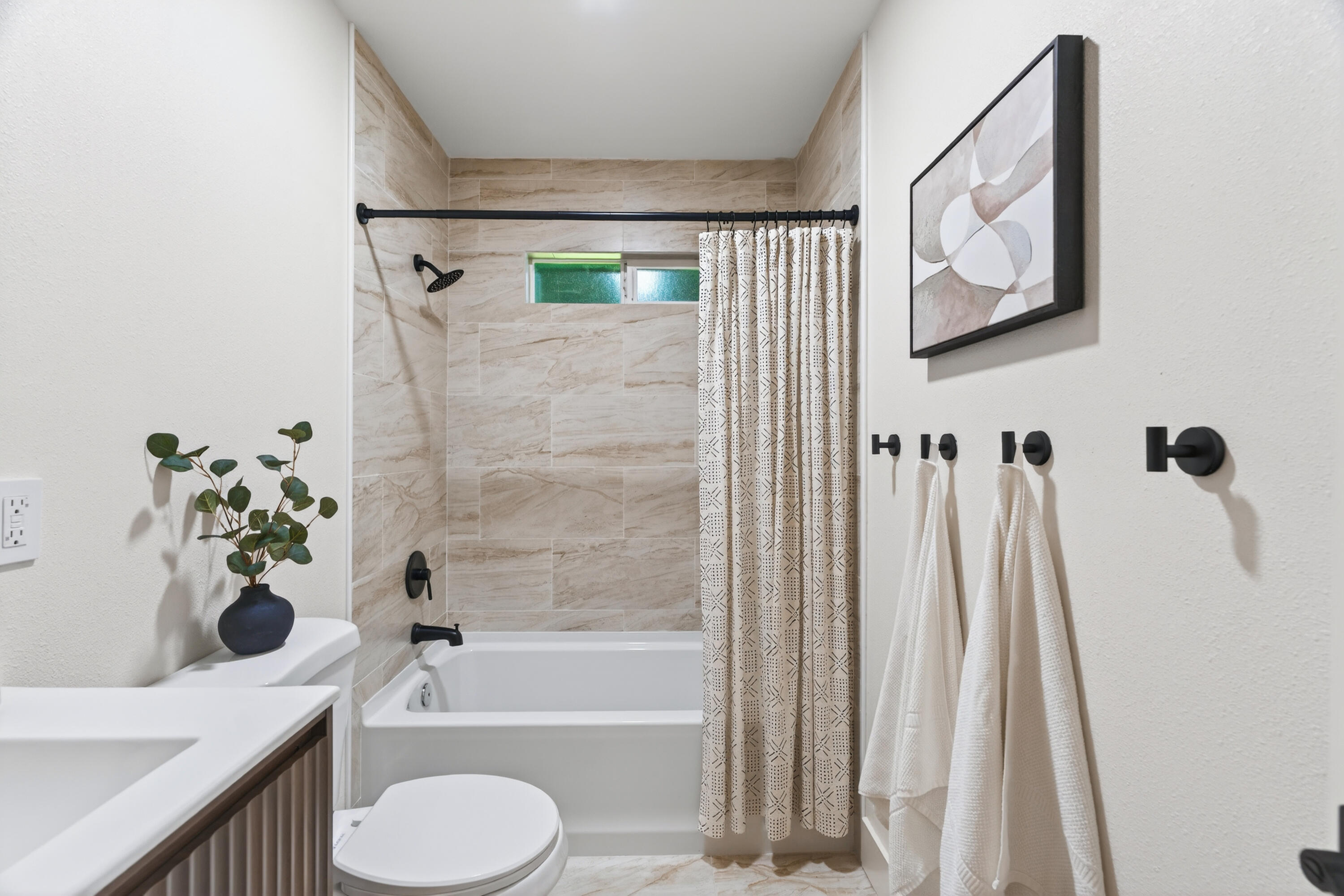 13642 Hill Boulevard