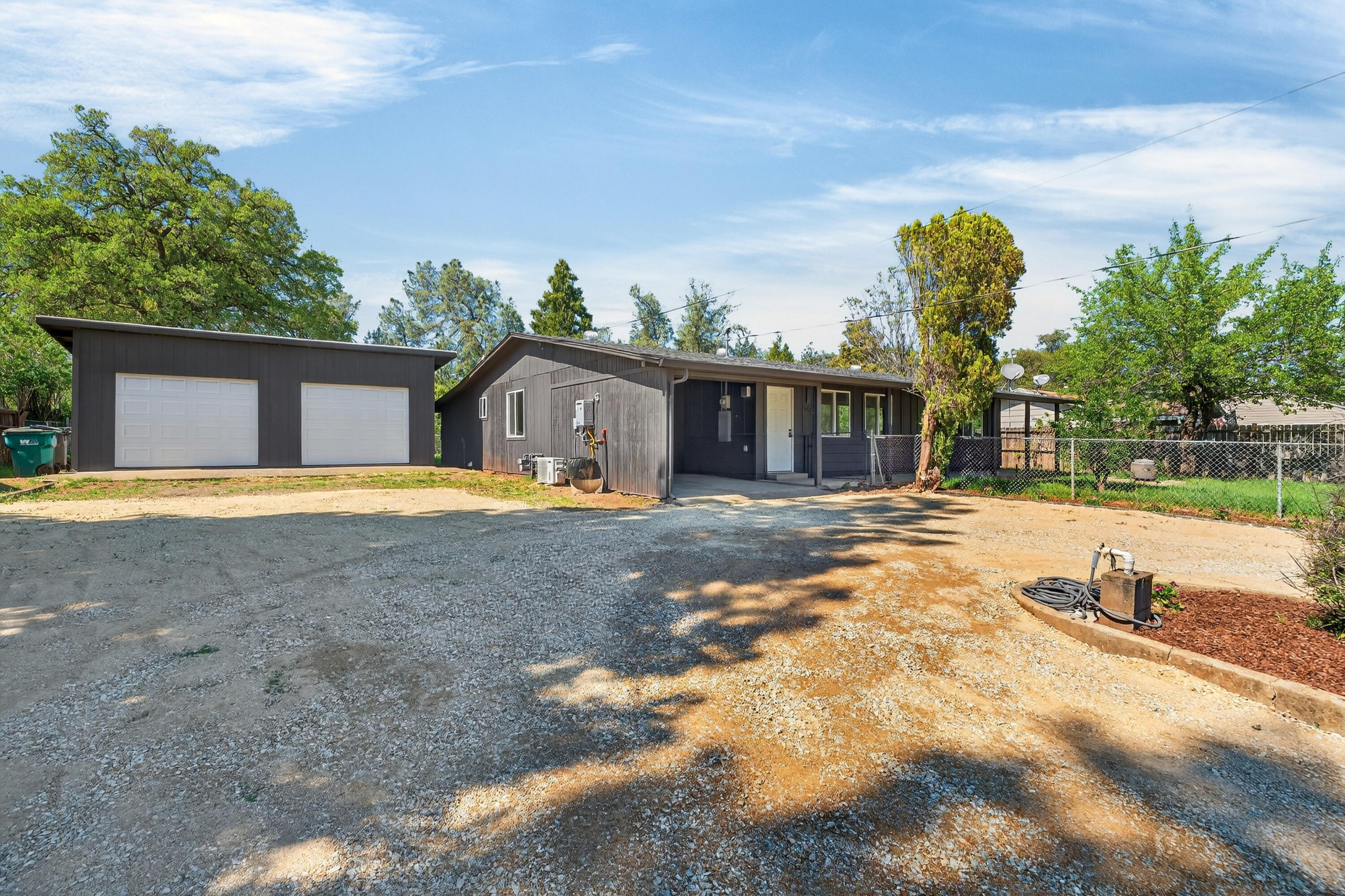 13642 Hill Boulevard